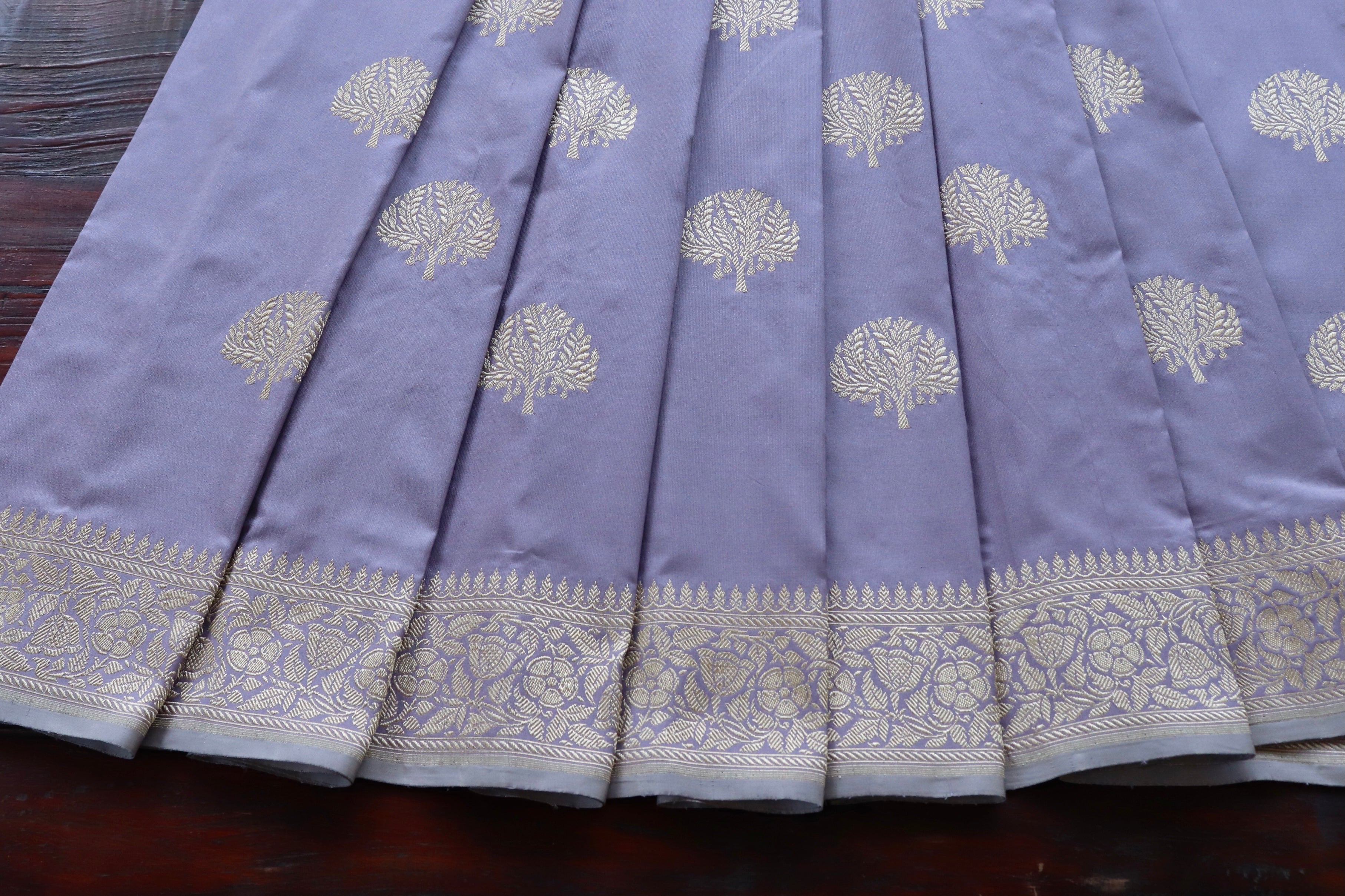 Lilac Kadhua Motif Pure Silk Handloom Banarasi Saree