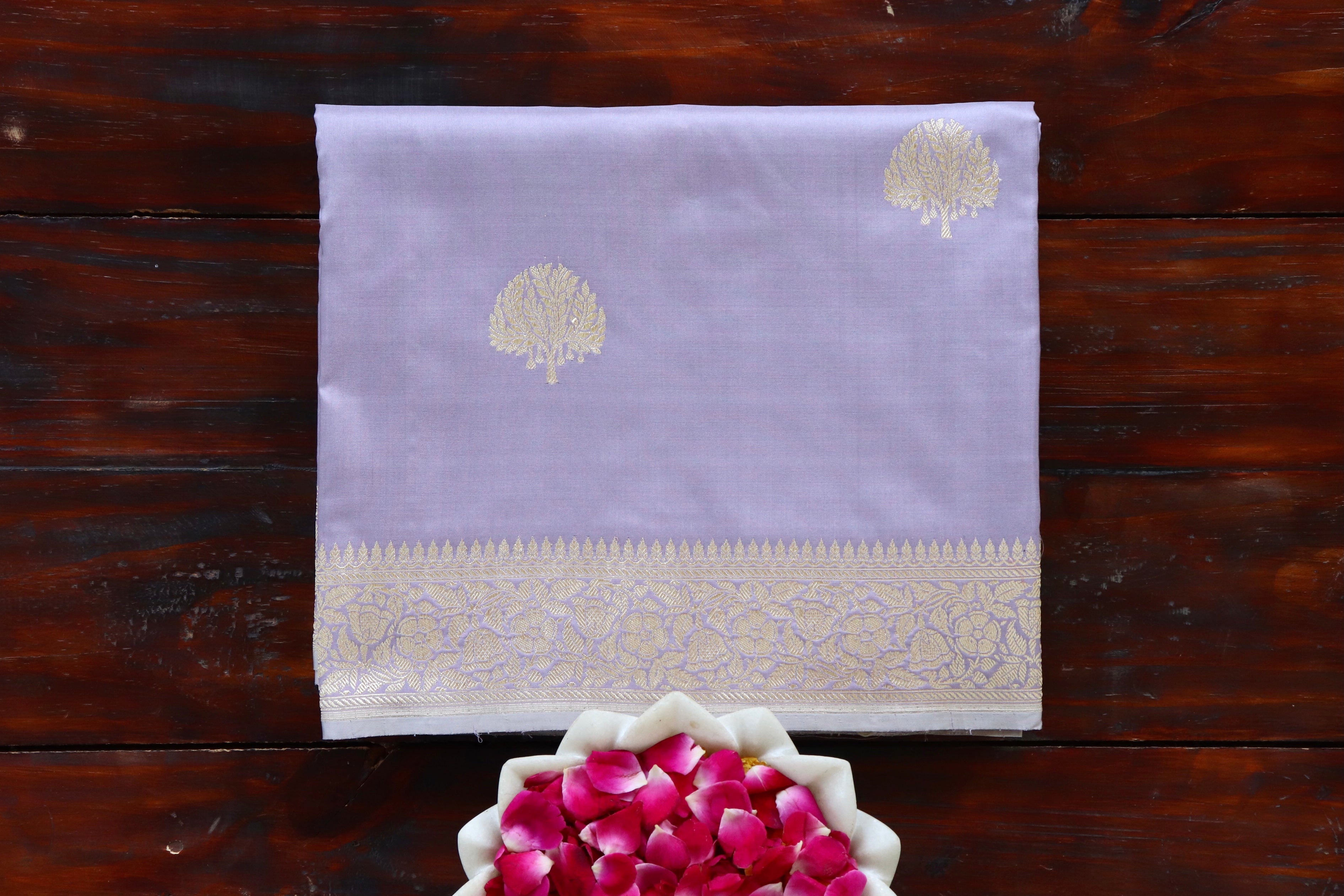 Lilac Kadhua Motif Pure Silk Handloom Banarasi Saree