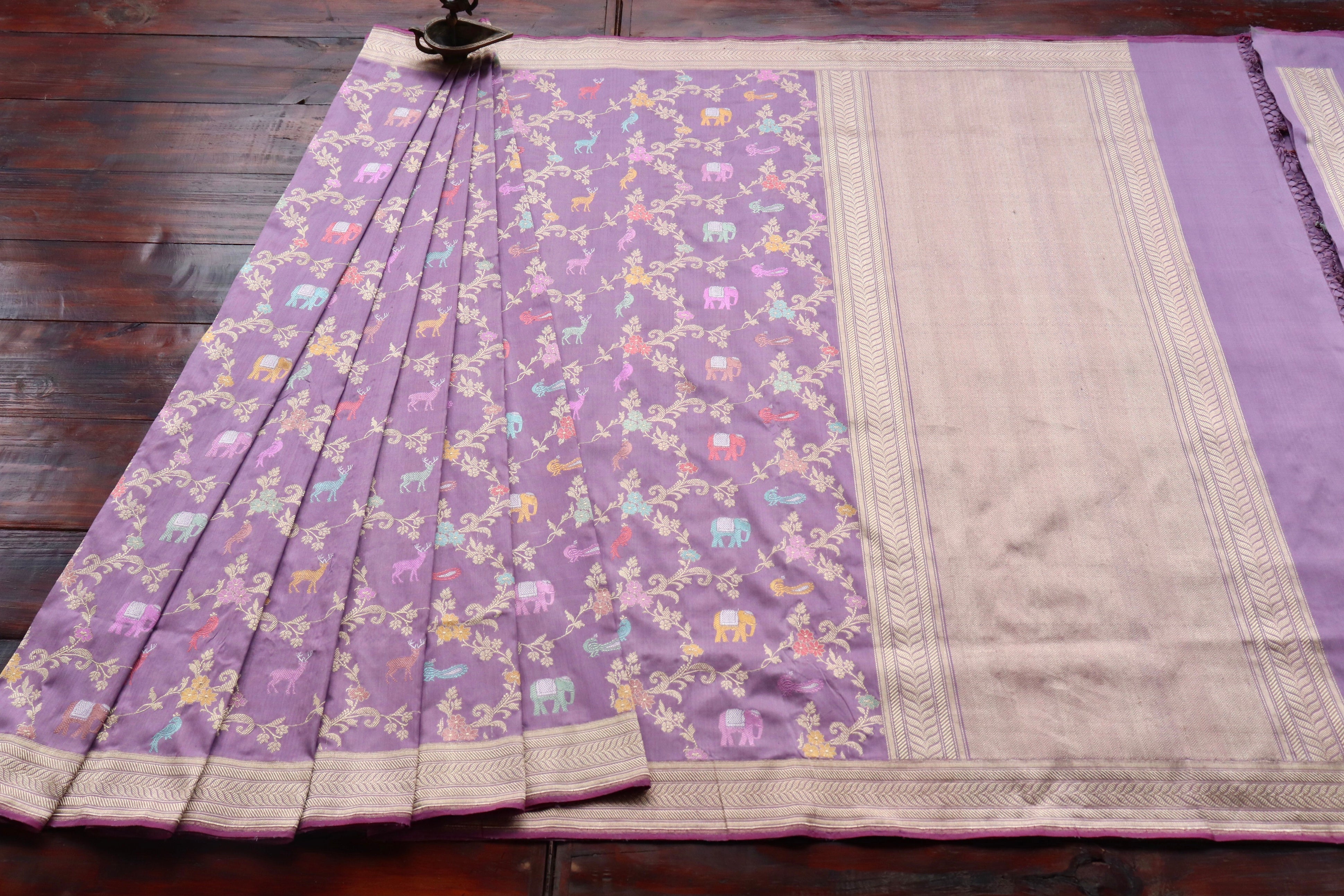 Deep Lilac Kadhua Shikargah Pure Silk Handloom Banarasi Saree