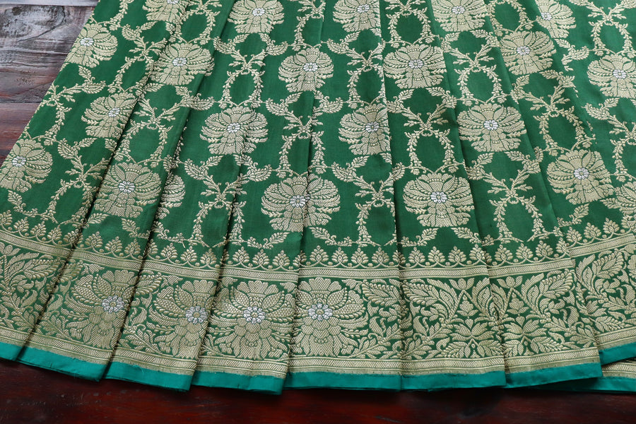 Green Chinar Pure Silk Banarasi Jangla Saree | Stuti Weaves