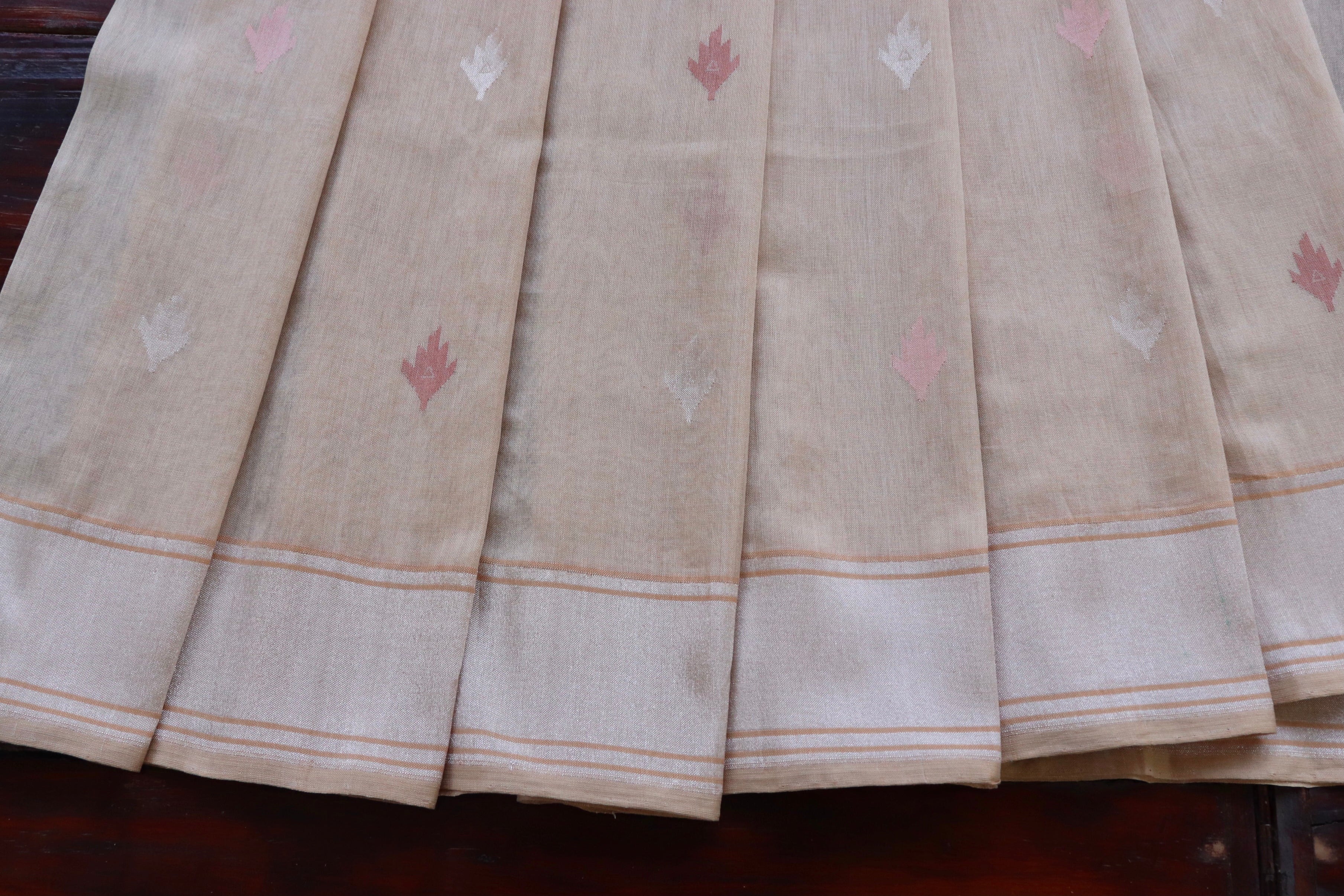 Cream Cotton Meenadar Kadhua Motif Banarasi Handloom Saree
