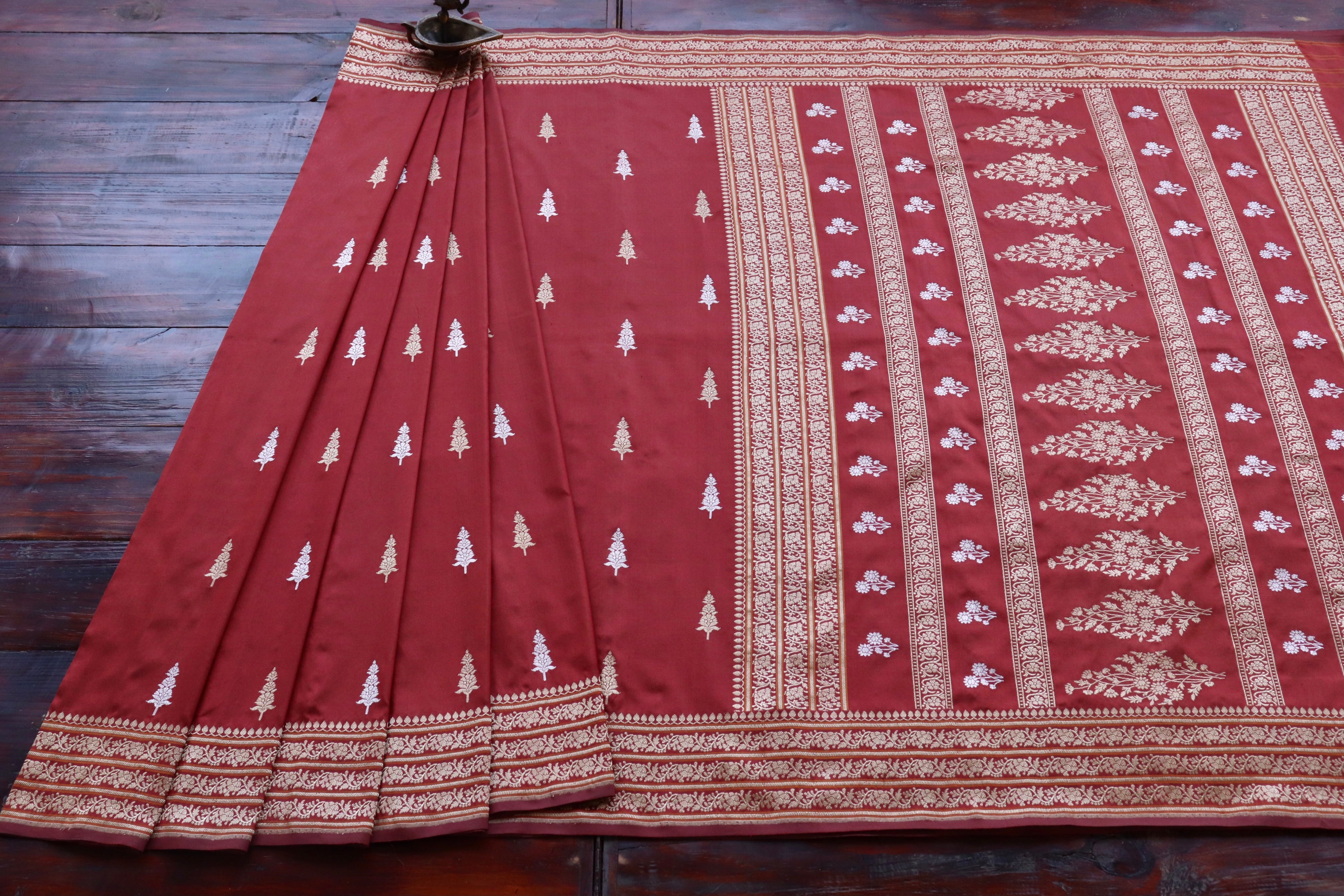 Maroon Kadhua Motif Pure Silk Handloom Banarasi Saree