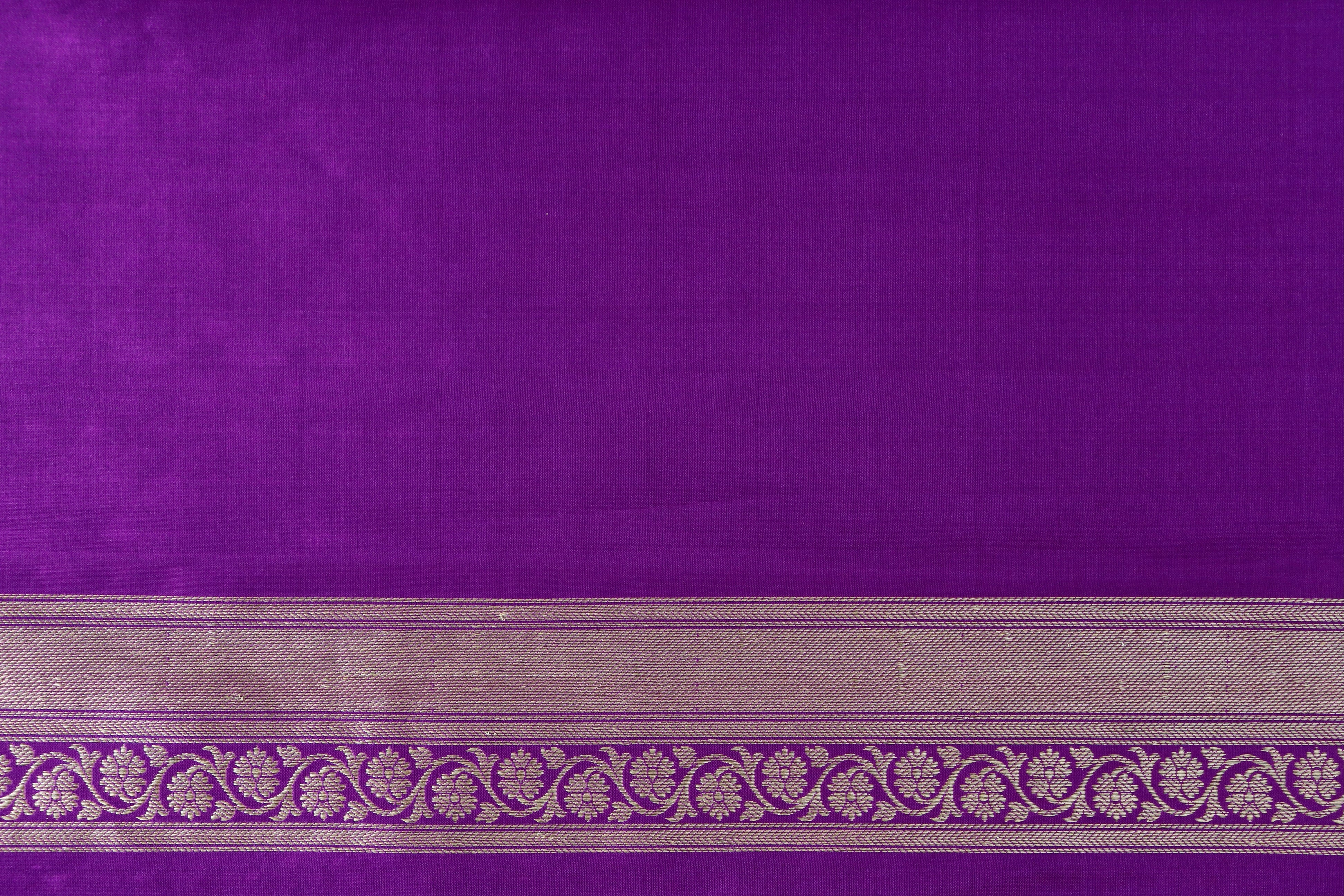 Purple Ginnie Motif Pure Silk Handloom Banarasi Saree