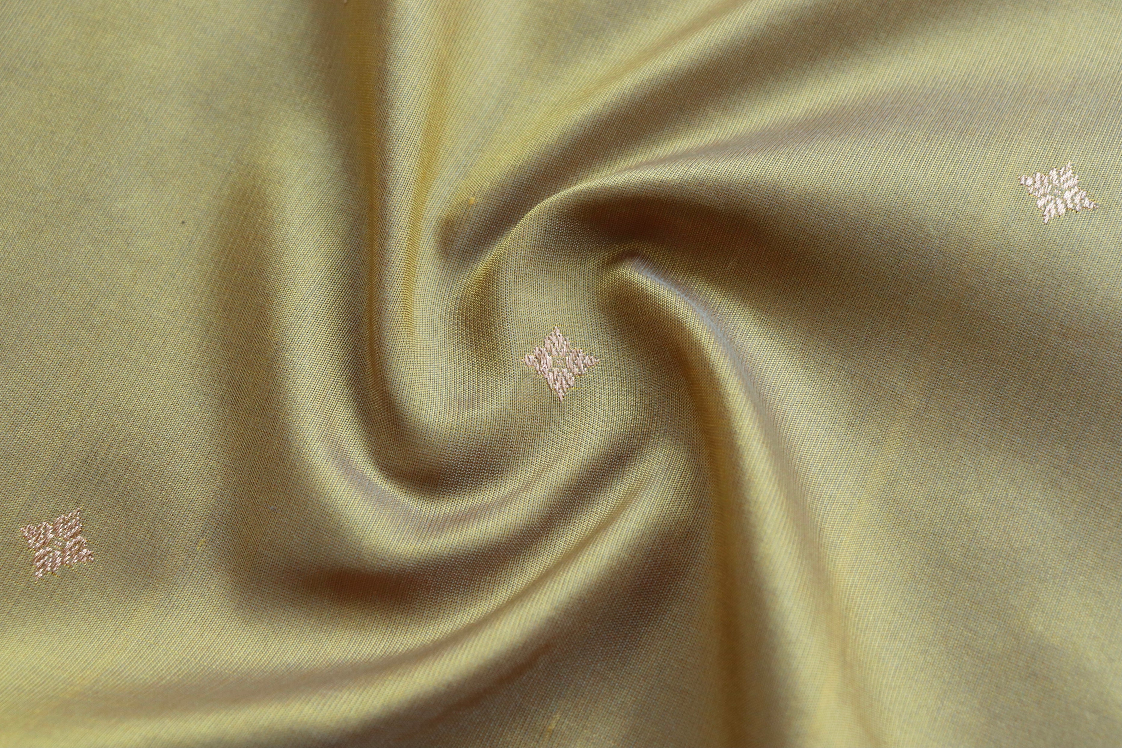Olive Meenadar Kadhua  Pure Silk Handloom Banarasi Saree