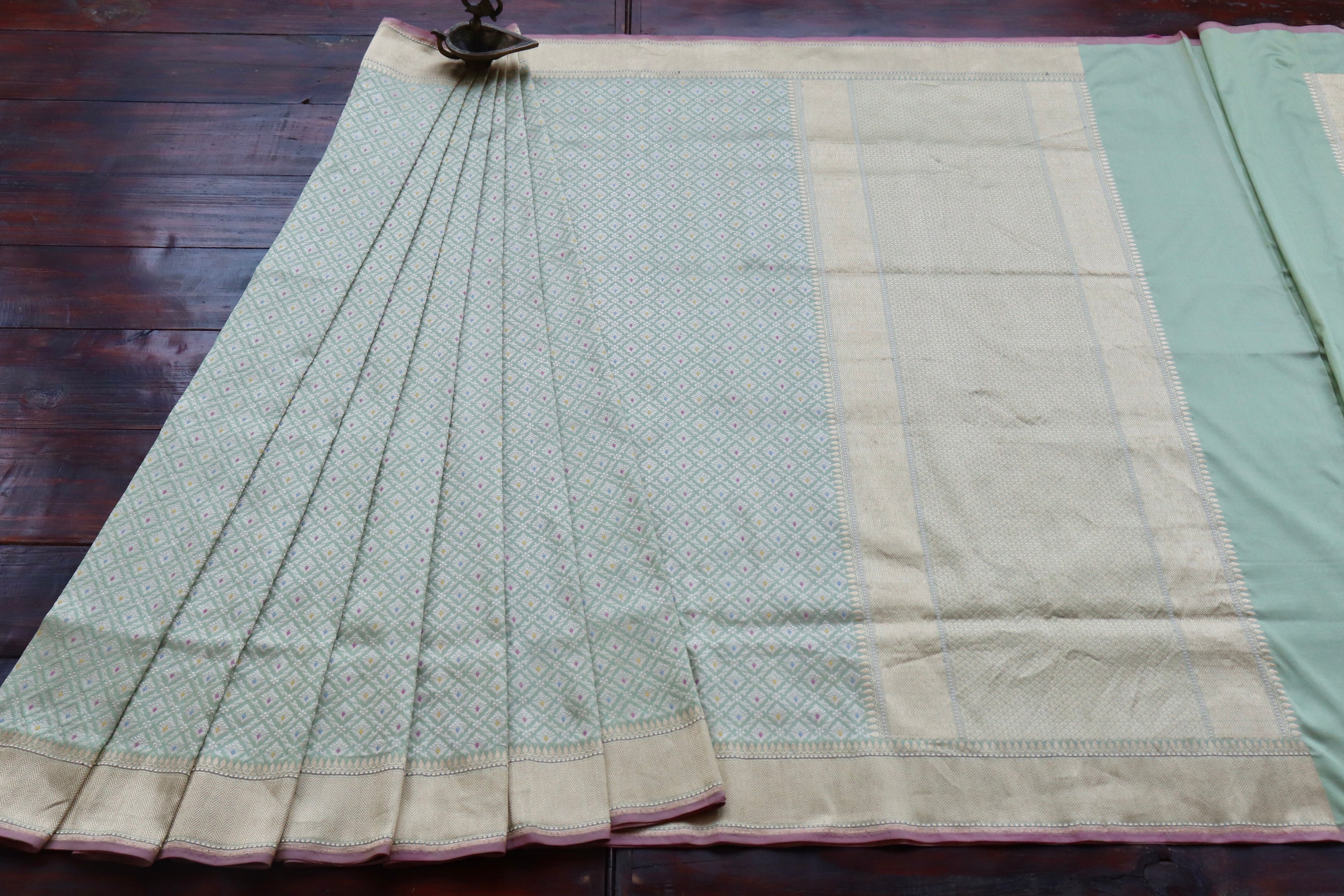 Pistachio Green Meenadar Handwoven Banarasi Tanchoi Silk Saree