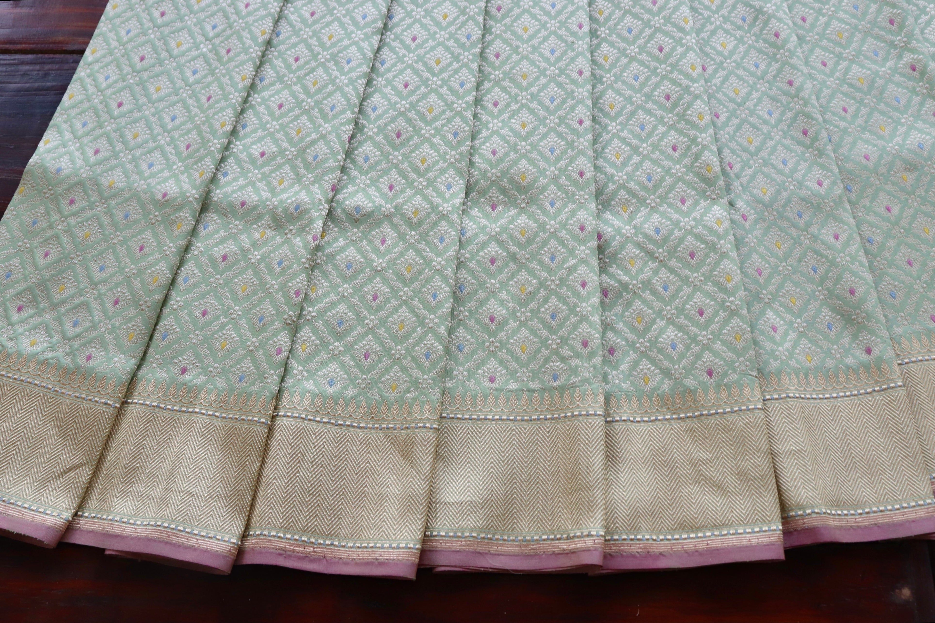 Pistachio Green Meenadar Handwoven Banarasi Tanchoi Silk Saree