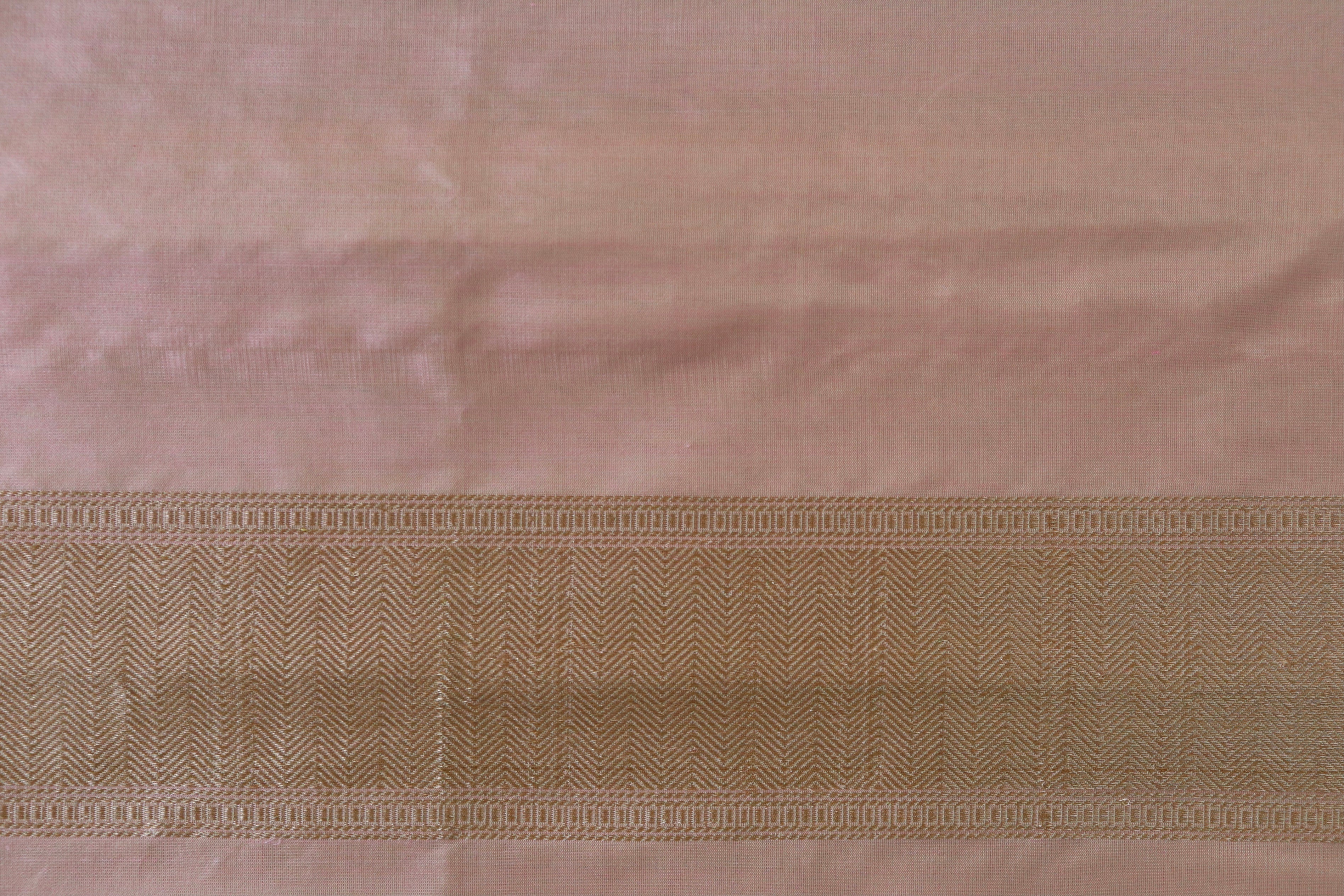 Peachy Pink Kairy Kuniya Pure Silk Handloom Banarasi Saree