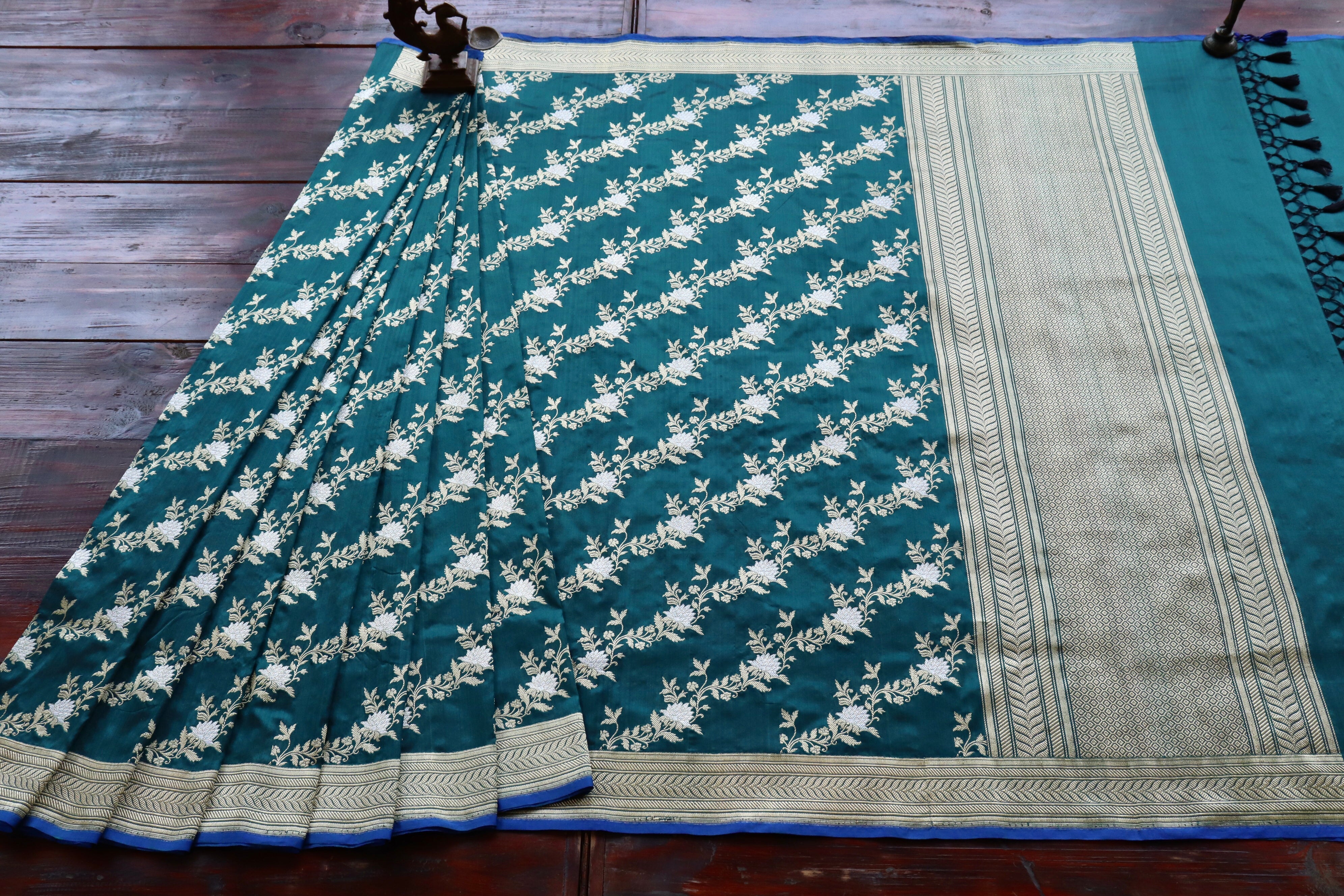 Forest Green Jamal Jangla Pure Silk Handloom Banarasi Saree