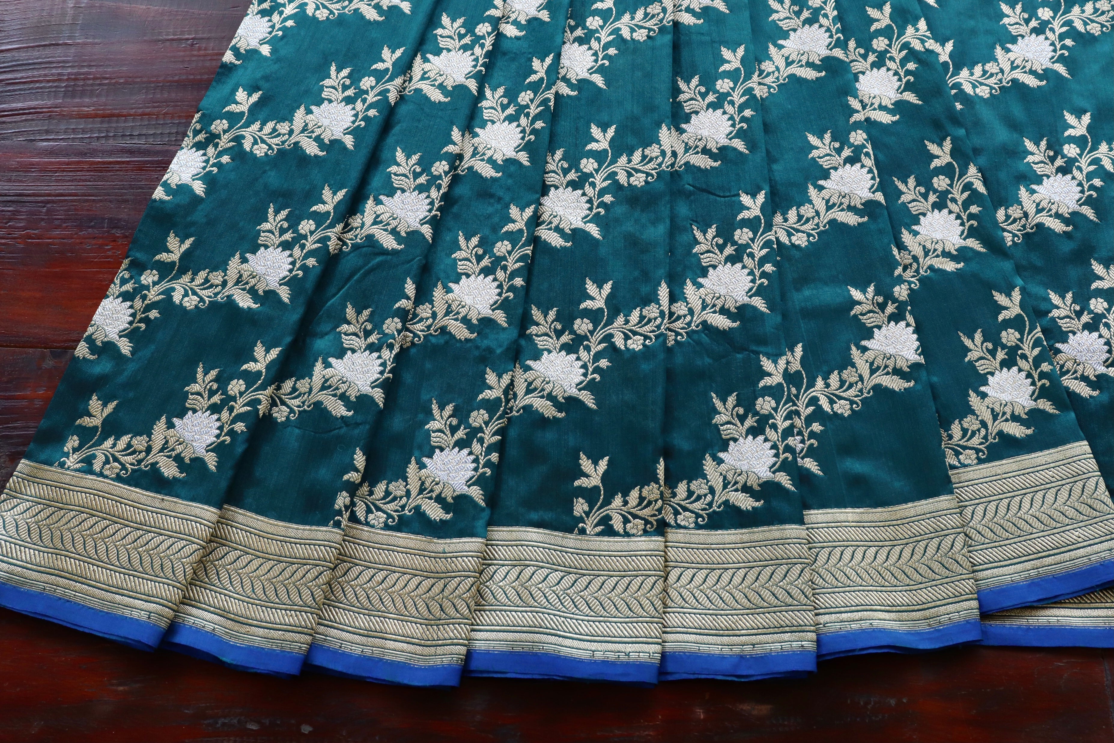 Forest Green Jamal Jangla Pure Silk Handloom Banarasi Saree