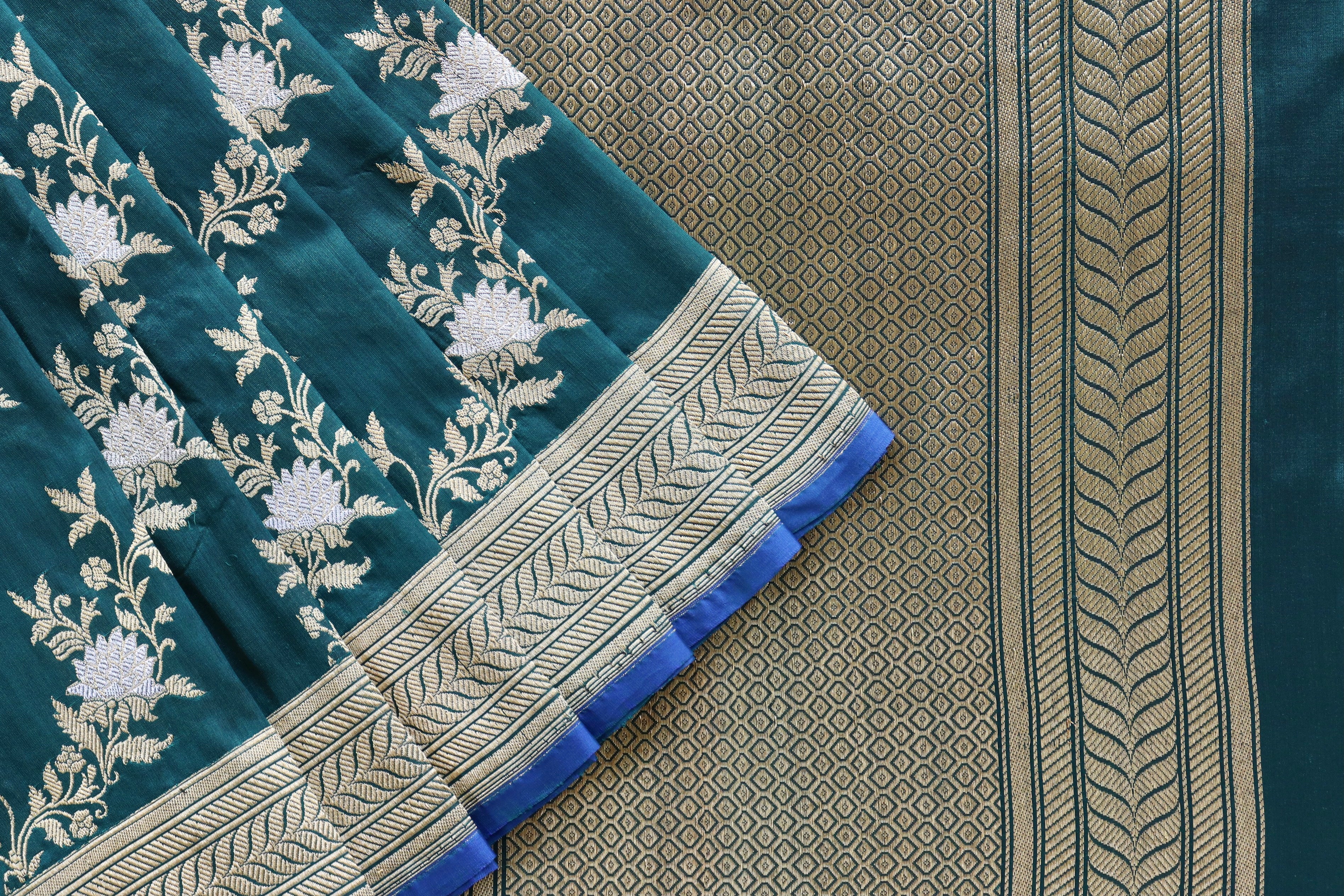 Forest Green Jamal Jangla Pure Silk Handloom Banarasi Saree