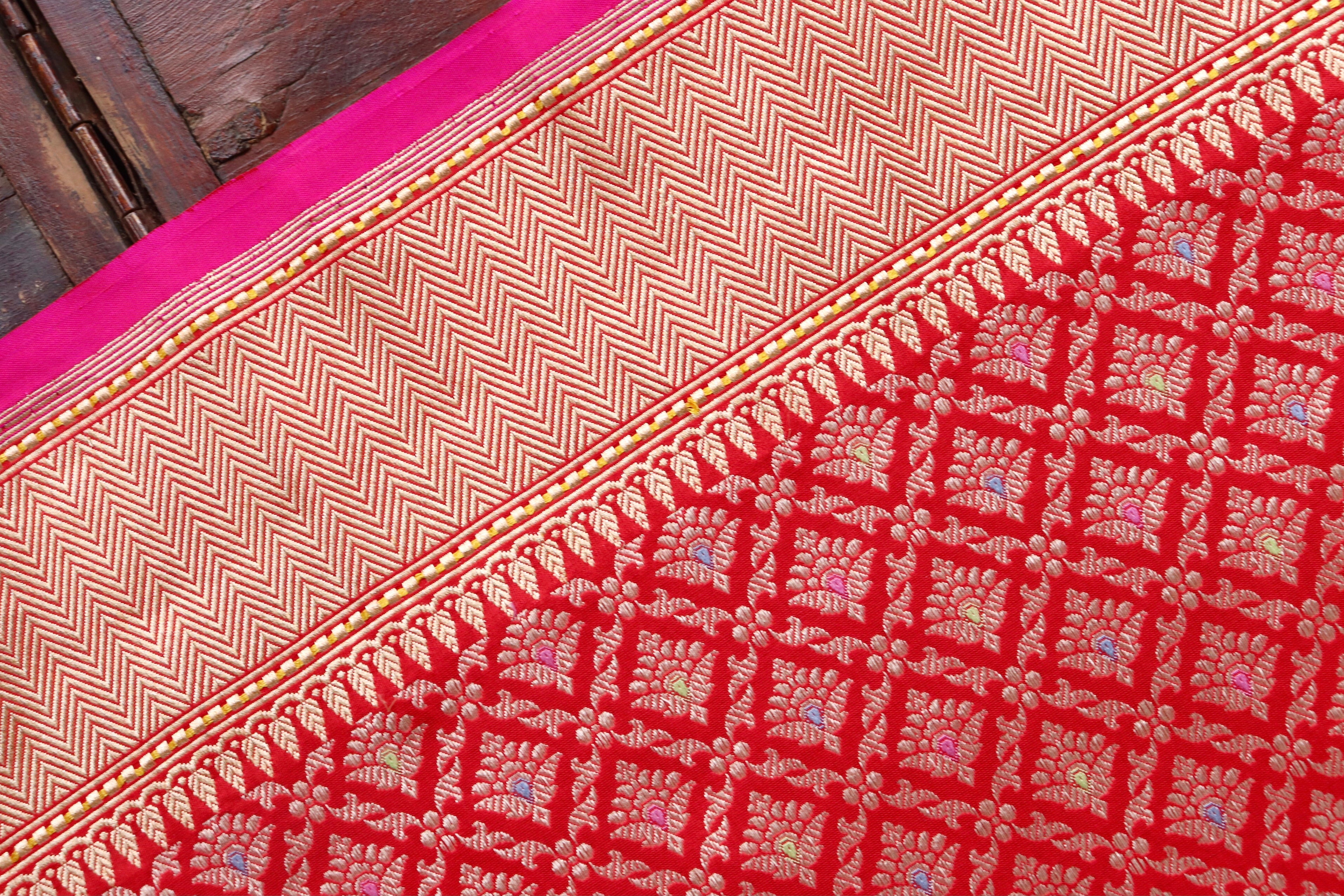 Red Meenadar Handwoven Banarasi Tanchoi Silk Saree
