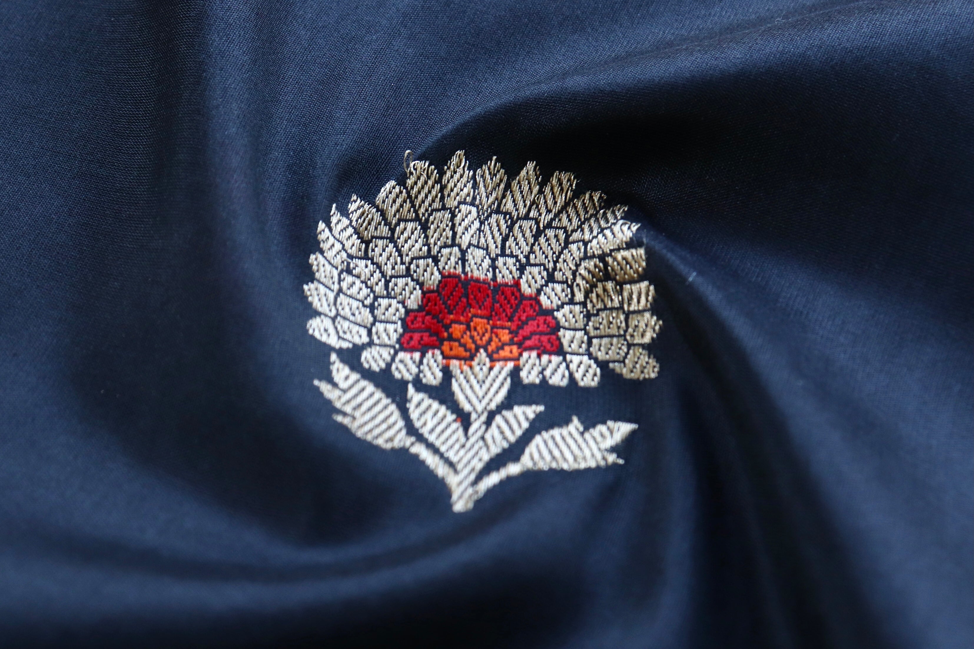 Black Genda Motif Pure Silk Handloom Banarasi Saree