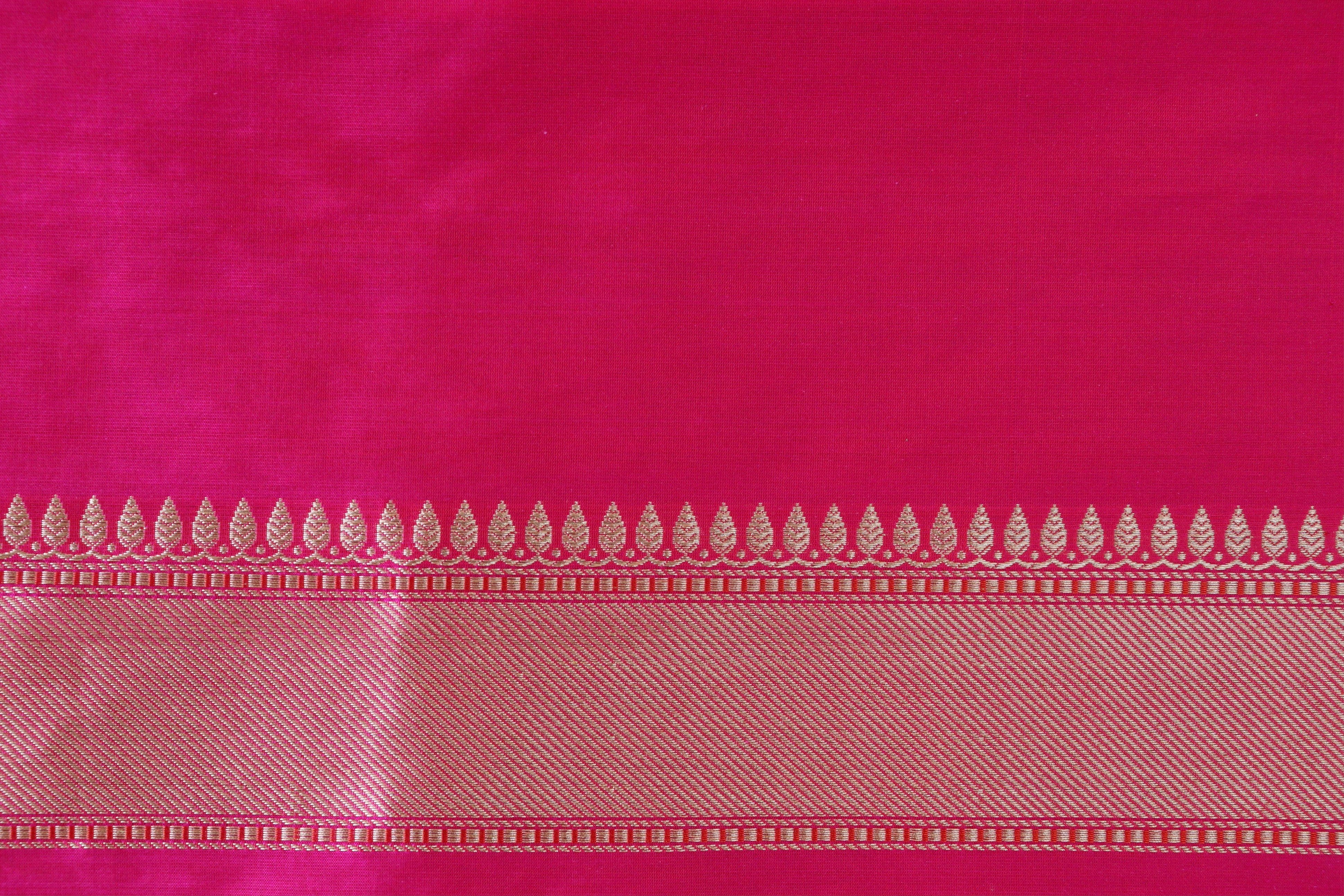 Rani Pink Tanchoi Banarasi Handwoven Silk Saree