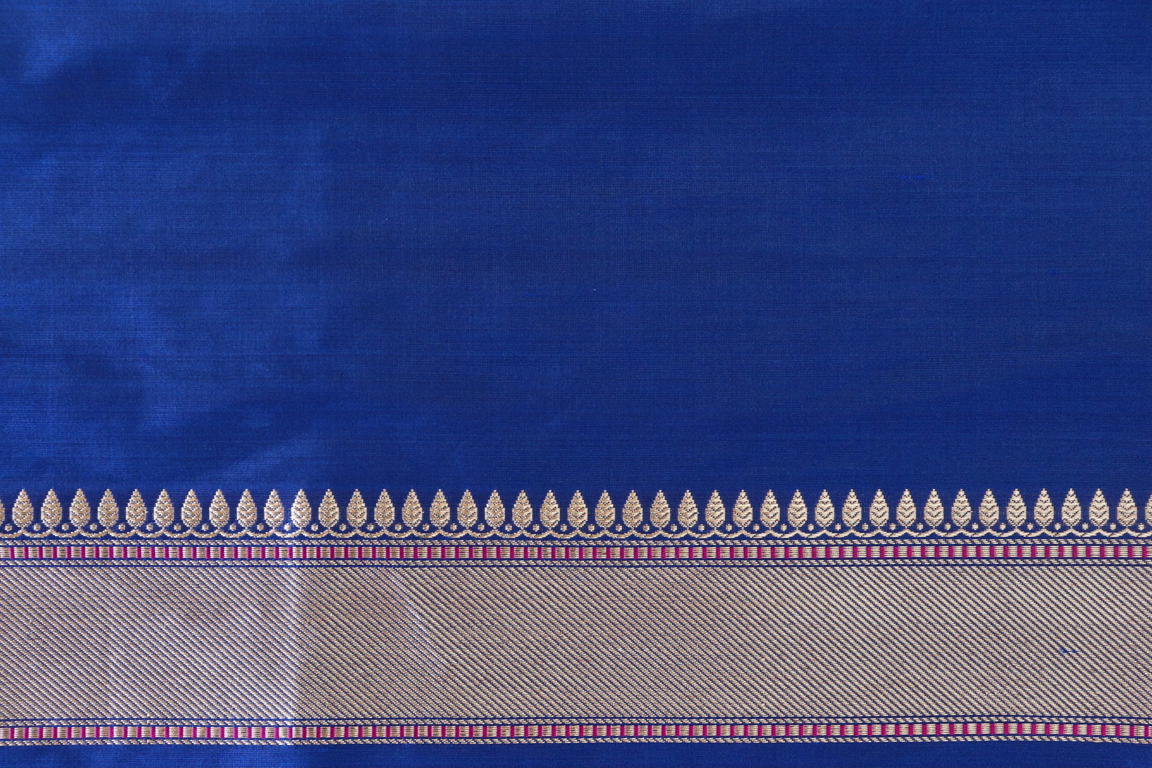 Navy Blue Handwoven Banarasi Tanchoi Silk Saree