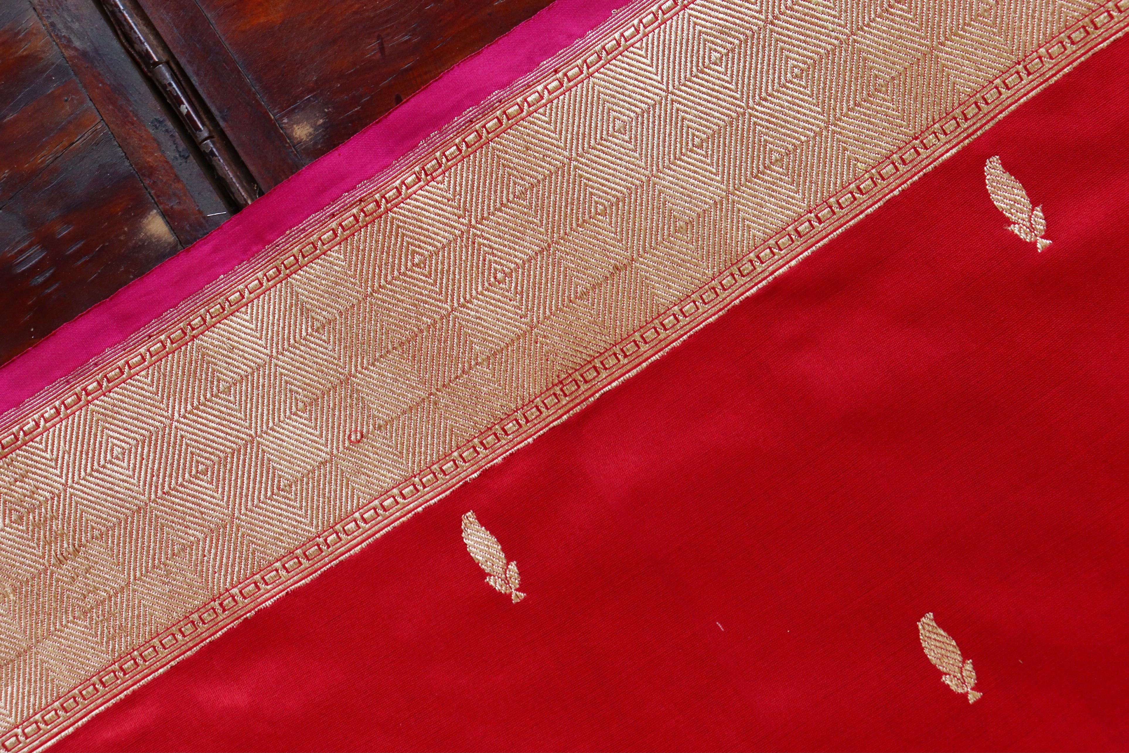 Red Kairy Kuniya Pure Silk Handloom Banarasi Saree