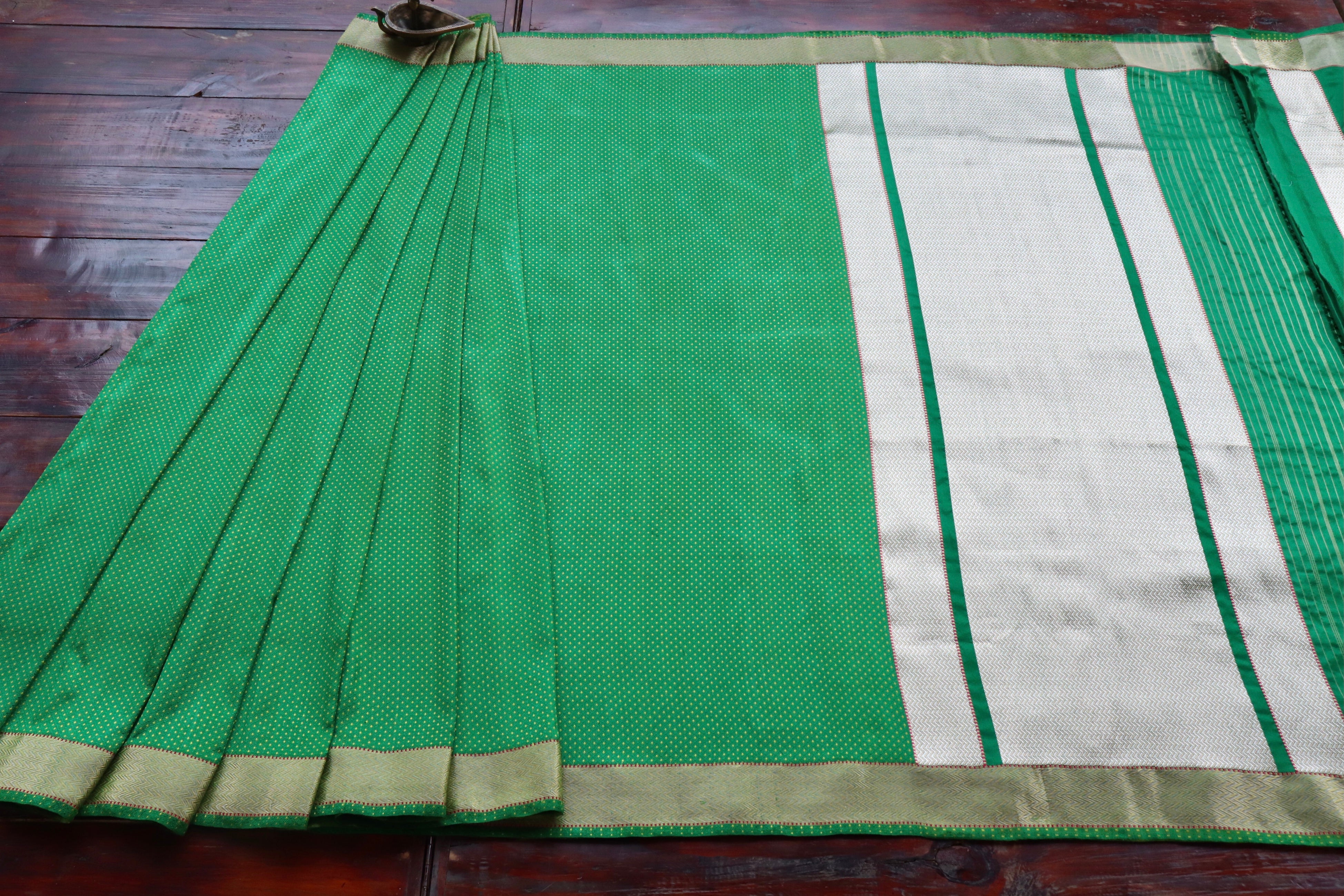 Shades Of Green Do Rukhi Resham Handwoven Banarasi Tanchoi Silk Saree