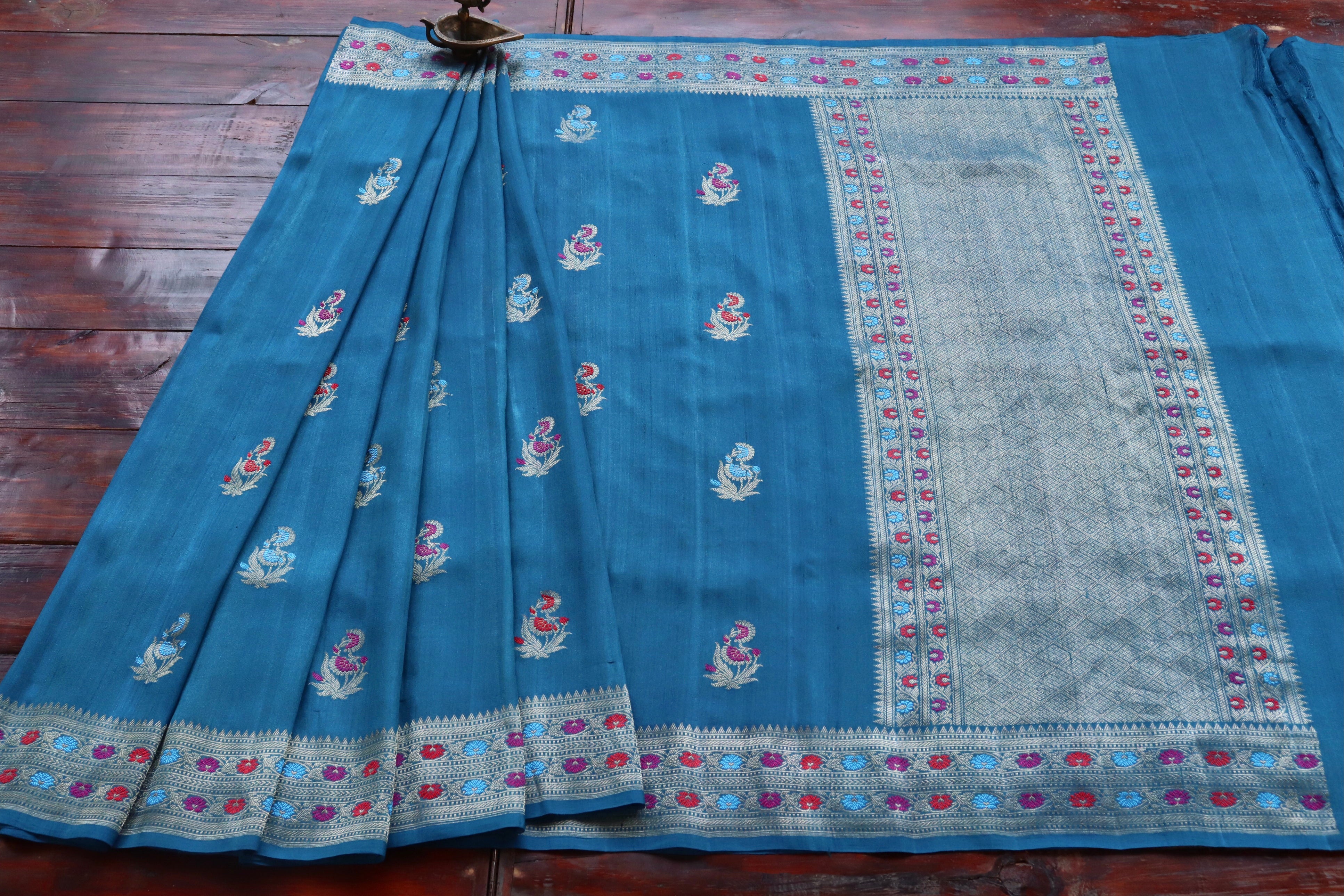 Ink Blue Guldasta Pure Tussar Silk Handloom Banarasi Saree