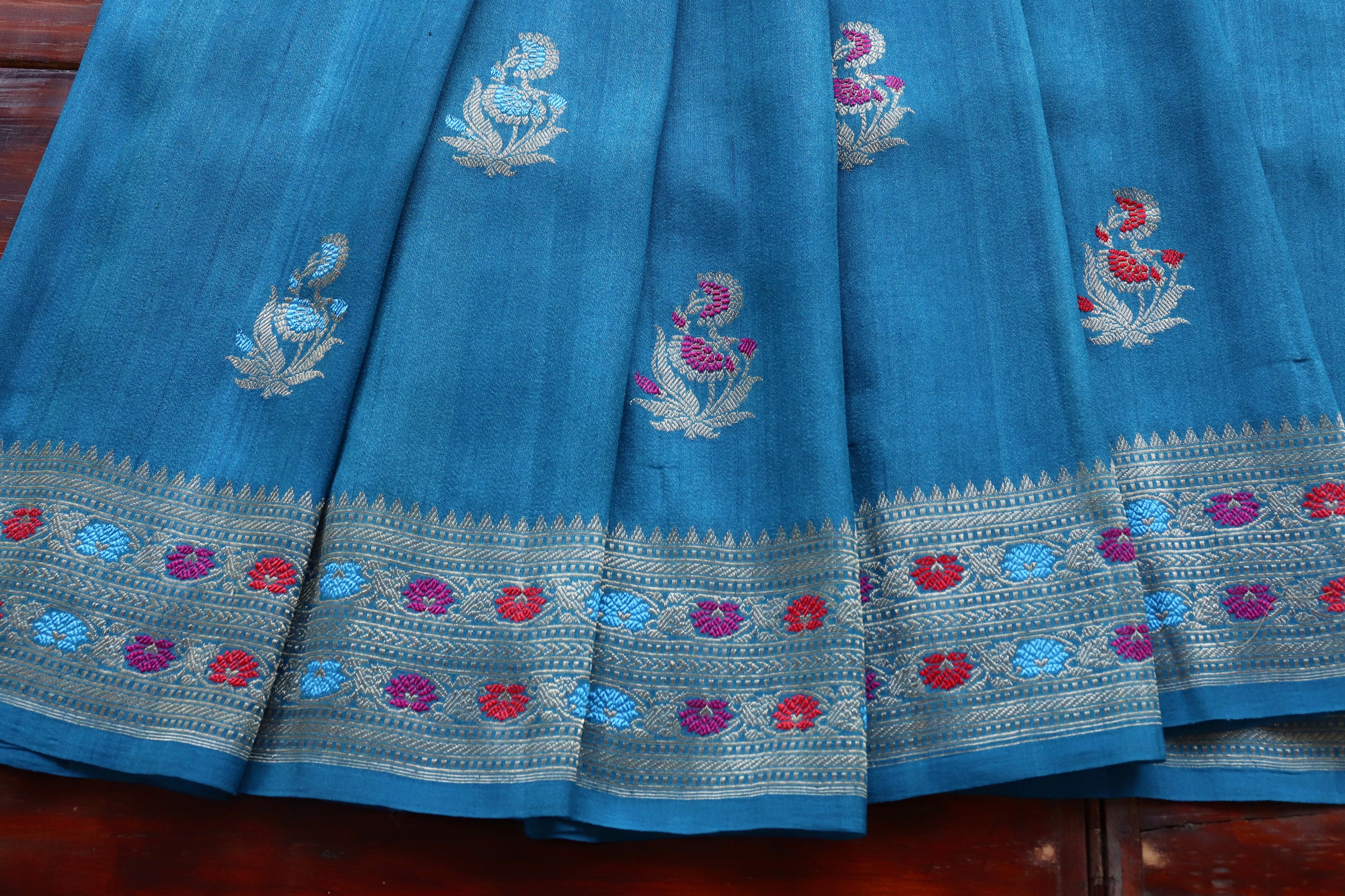Ink Blue Guldasta Pure Tussar Silk Handloom Banarasi Saree