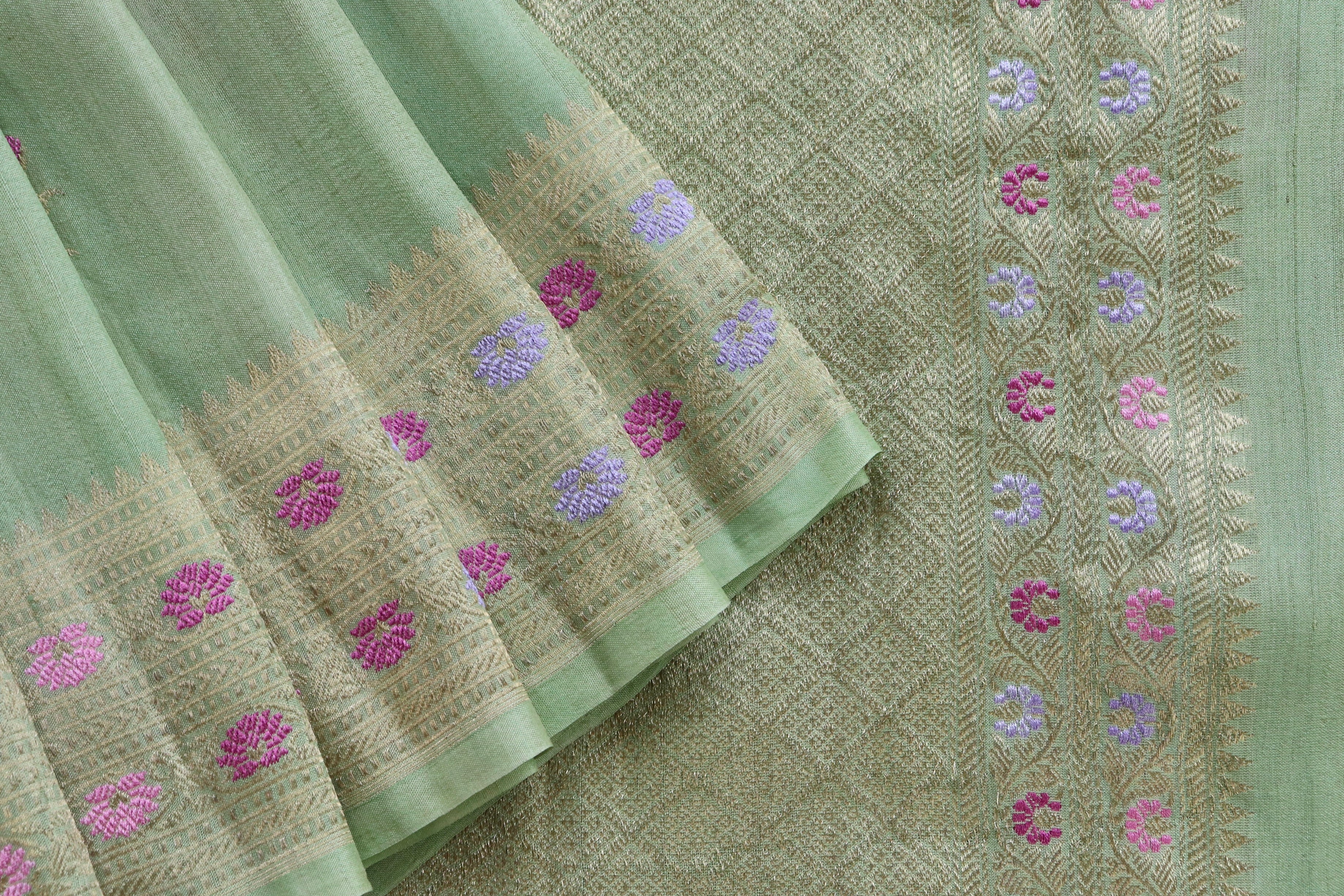 Green Guldasta Pure Tussar Silk Handloom Banarasi Saree