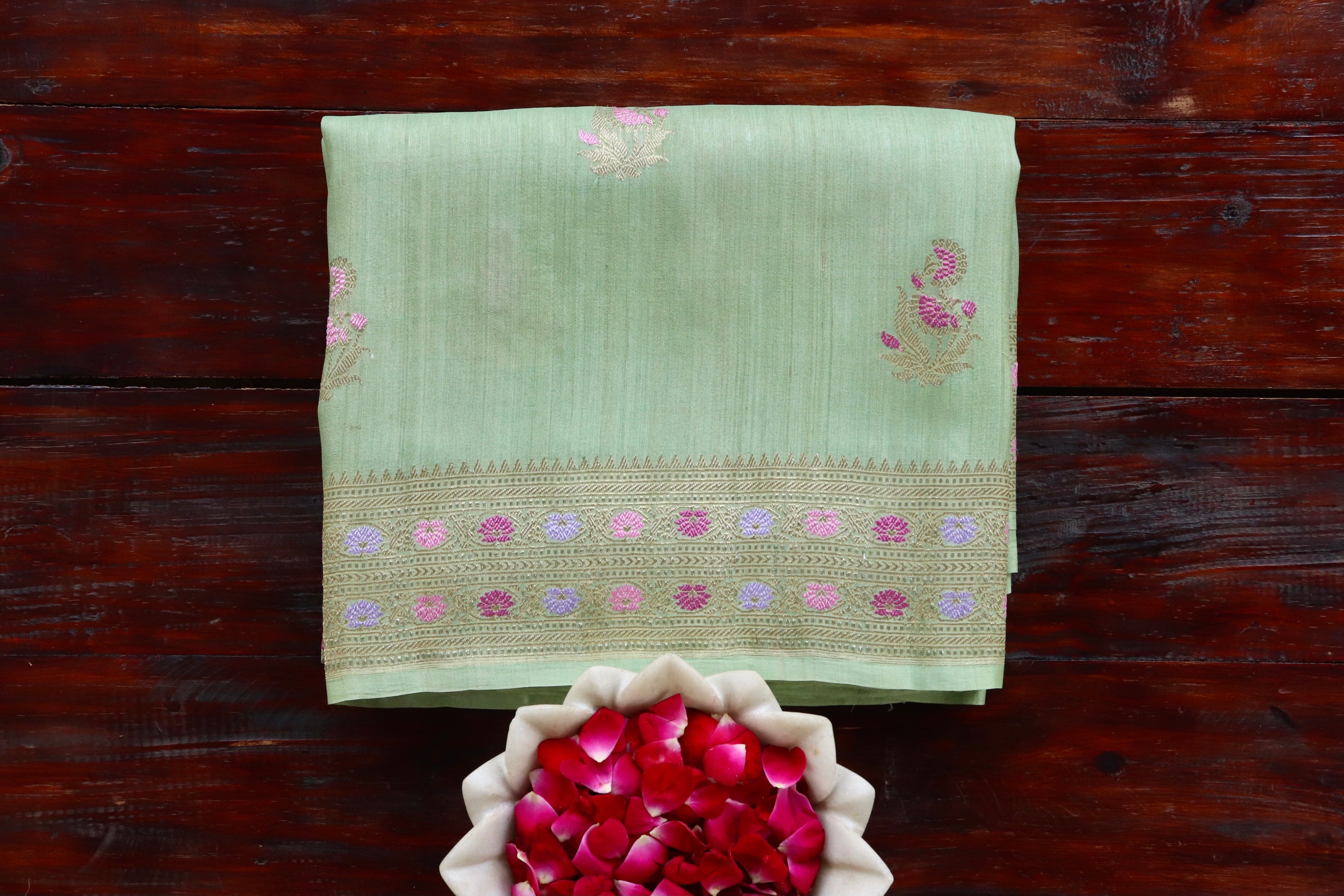 Green Guldasta Pure Tussar Silk Handloom Banarasi Saree