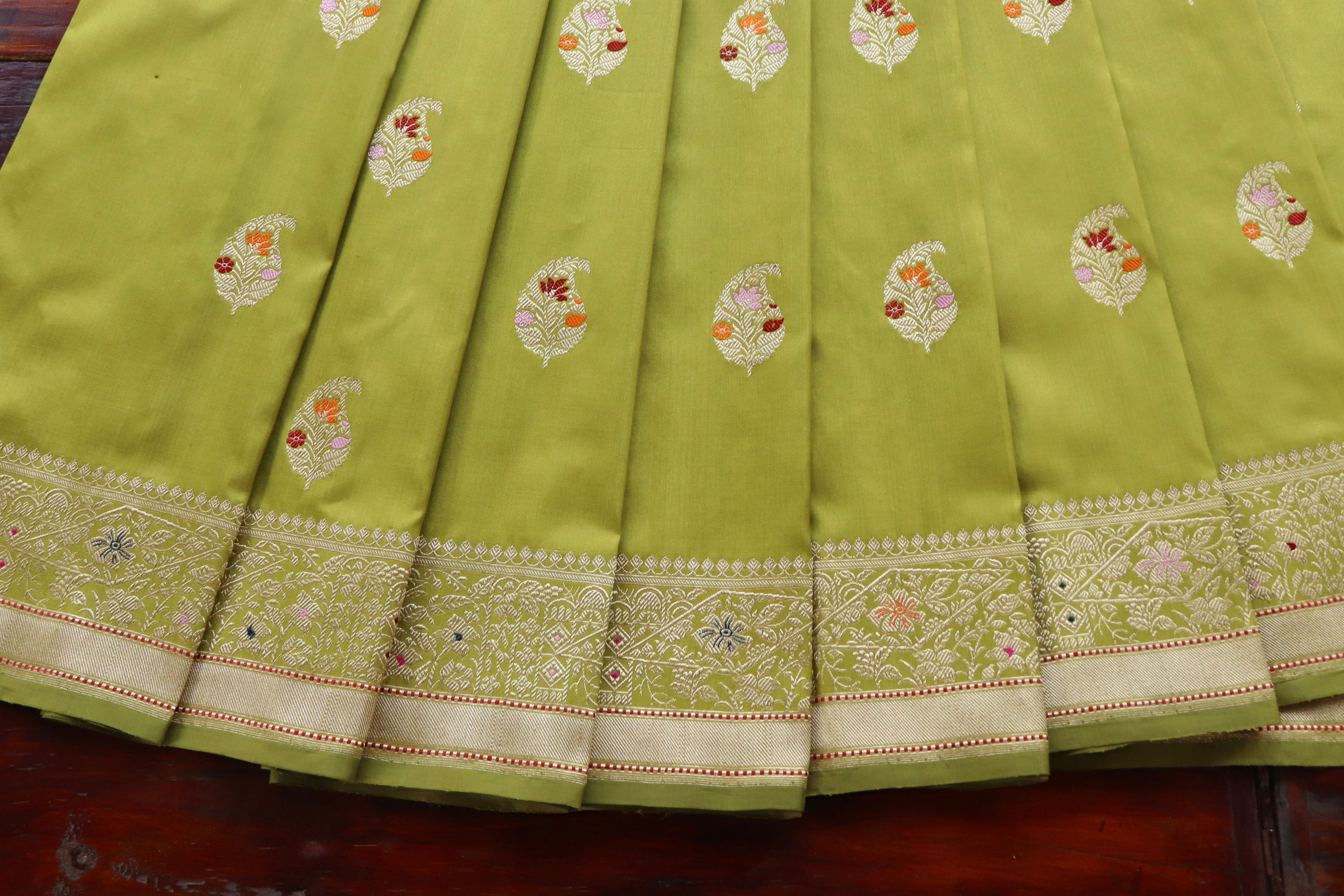 Pear Green Kairy Pure Silk Handloom Banarasi Saree