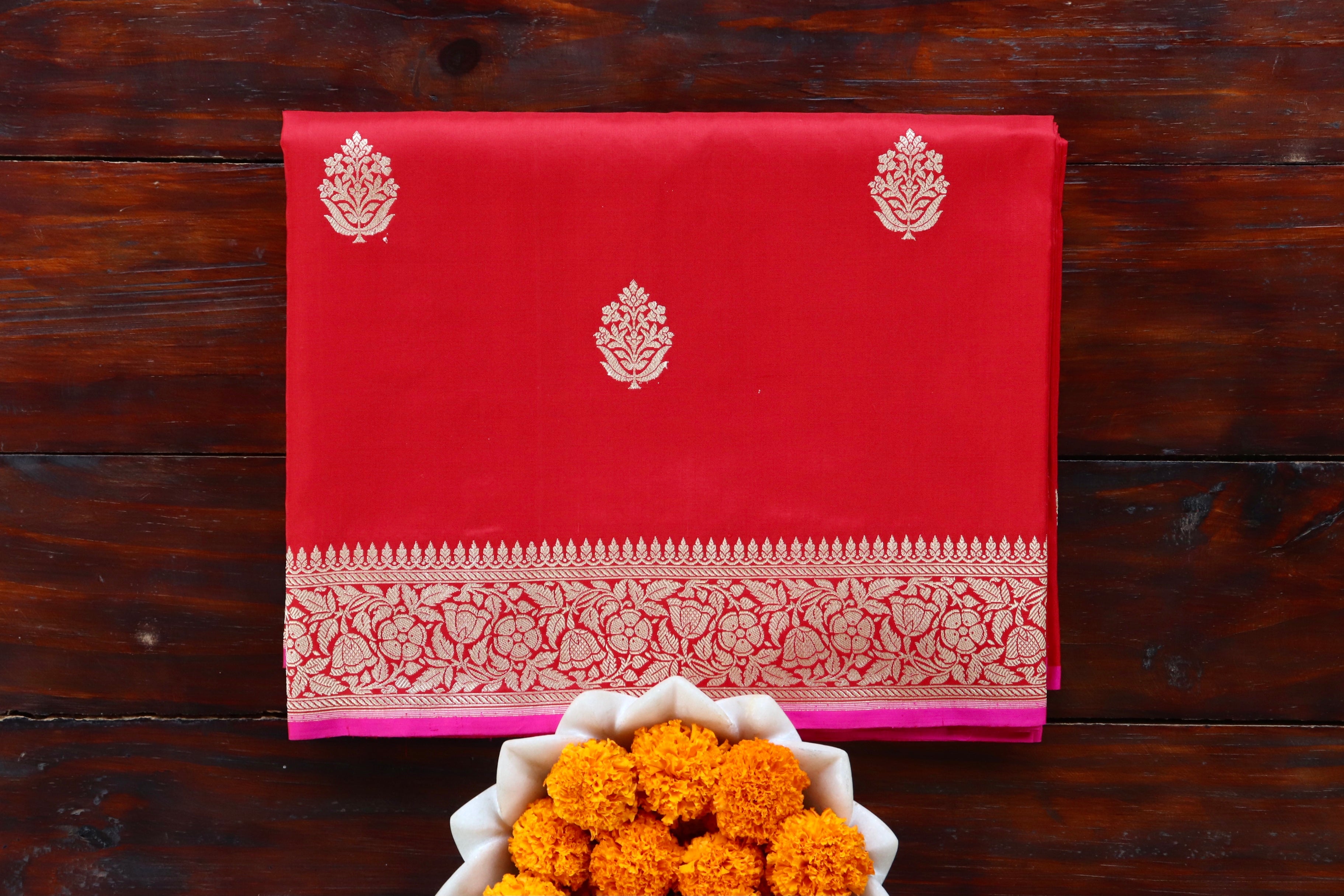 Bright Red Parizaat Motif Pure Silk Handloom Banarasi Saree