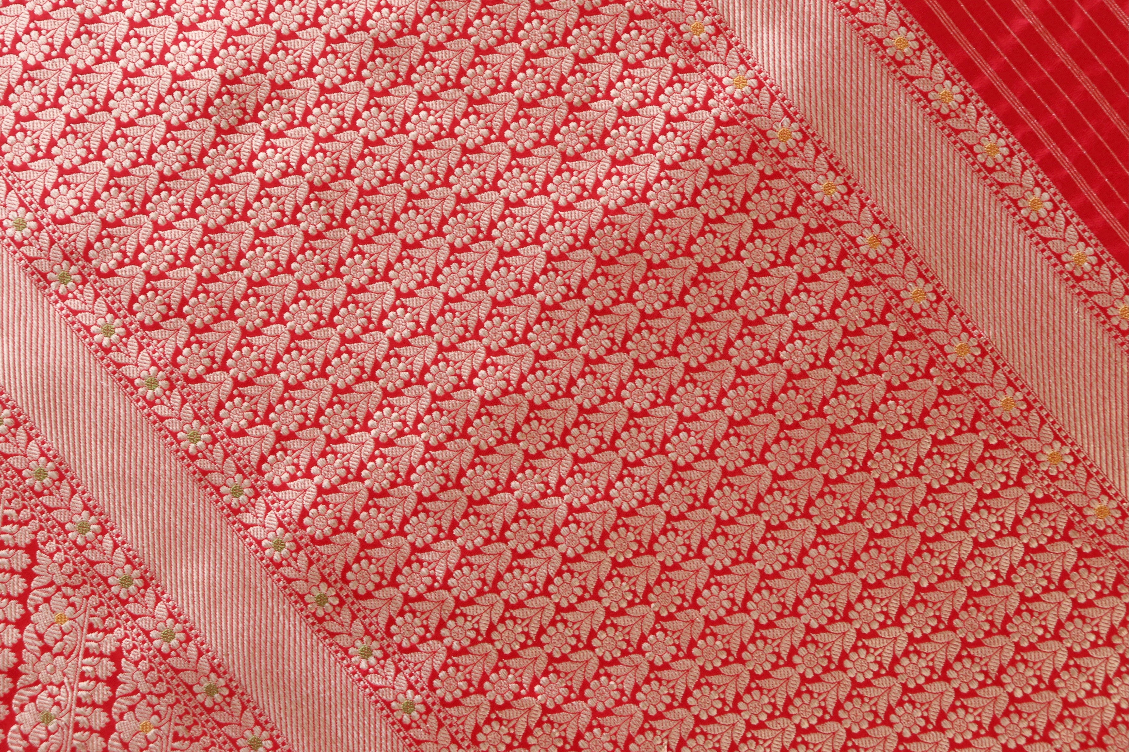 Red Meenadar Adda Tanchoi Pure Silk Handloom Banarasi Saree