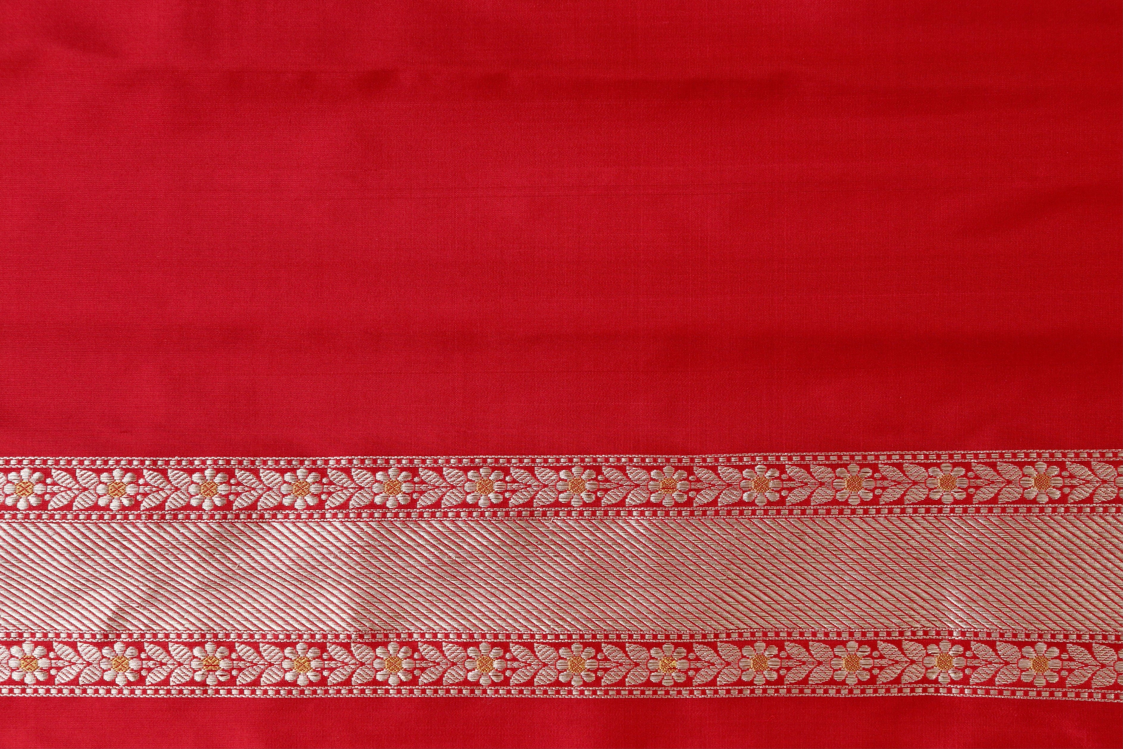 Red Meenadar Adda Tanchoi Pure Silk Handloom Banarasi Saree