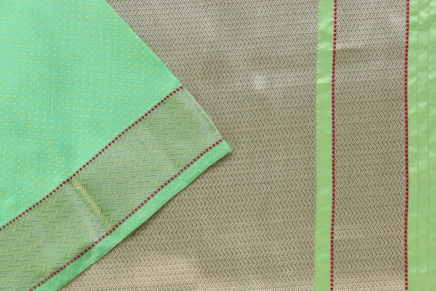 Green Do Rukhi Resham Handwoven Banarasi Tanchoi Silk Saree