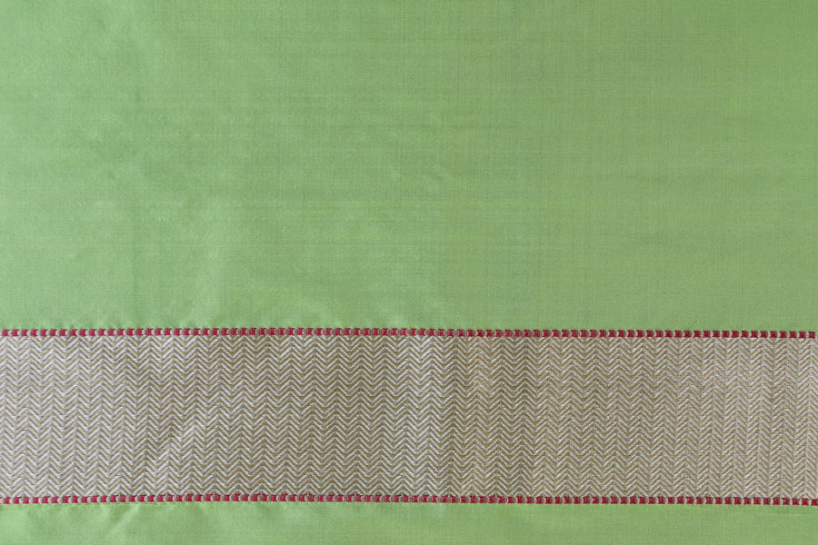 Green Do Rukhi Resham Handwoven Banarasi Tanchoi Silk Saree