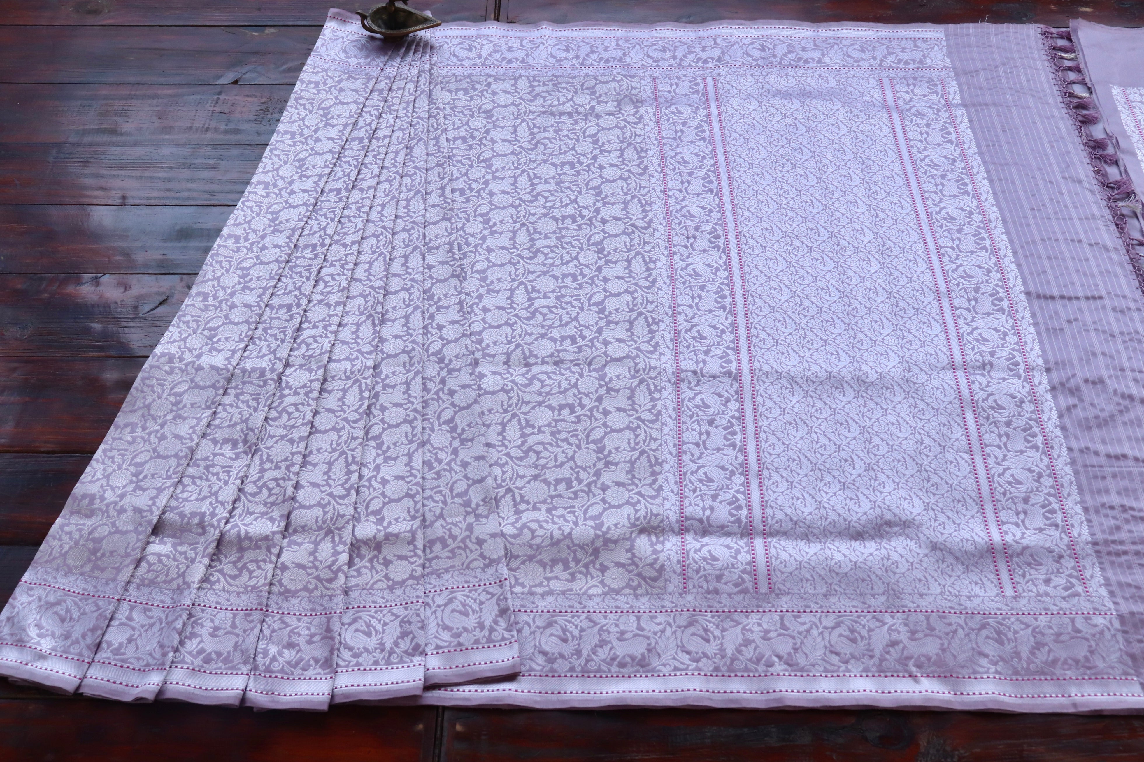 Lilac Shikargah Pure Silk Handloom Banarasi Saree