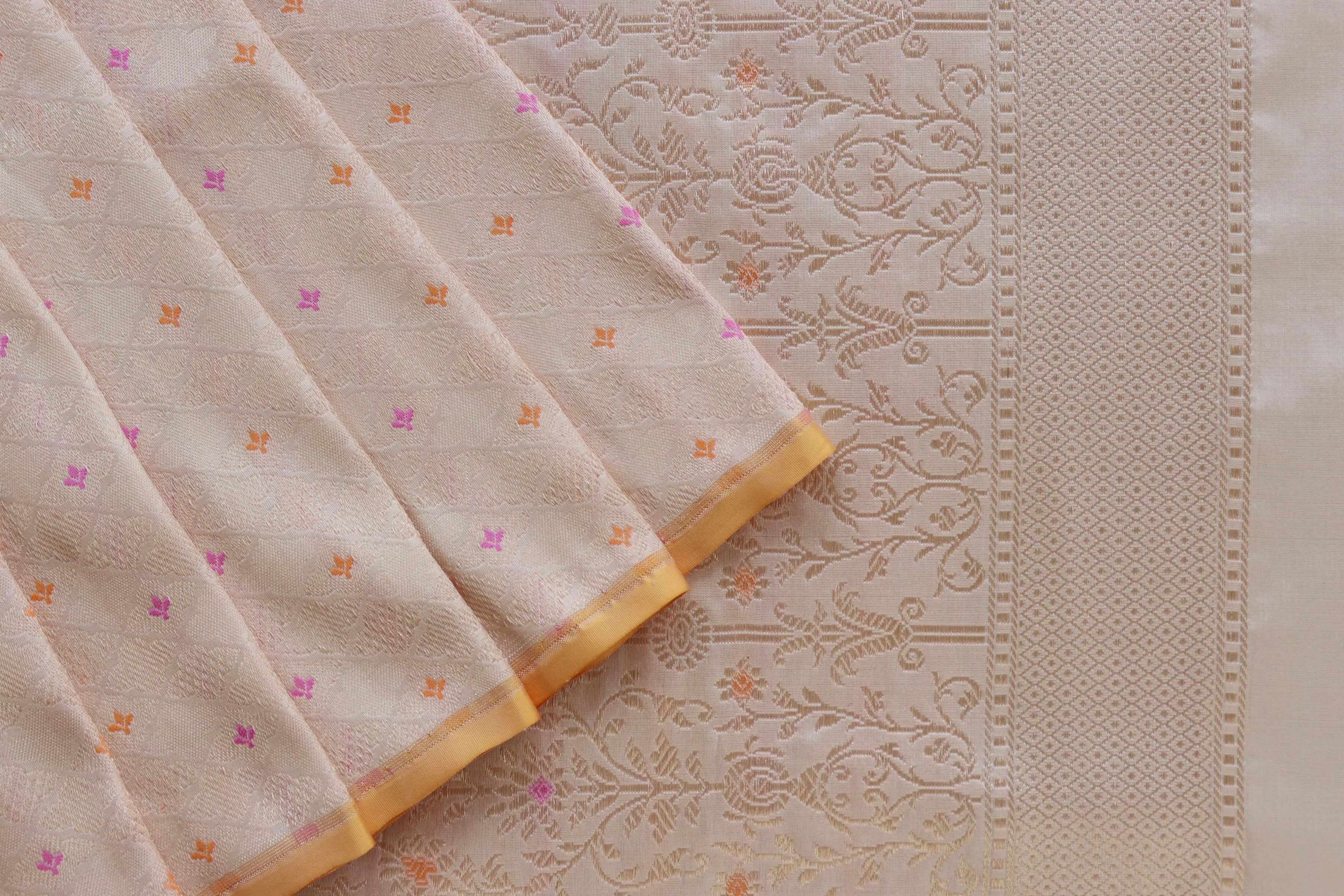 Ivory Meenadar Tanchoi Pure Silk Handloom Banarasi Saree