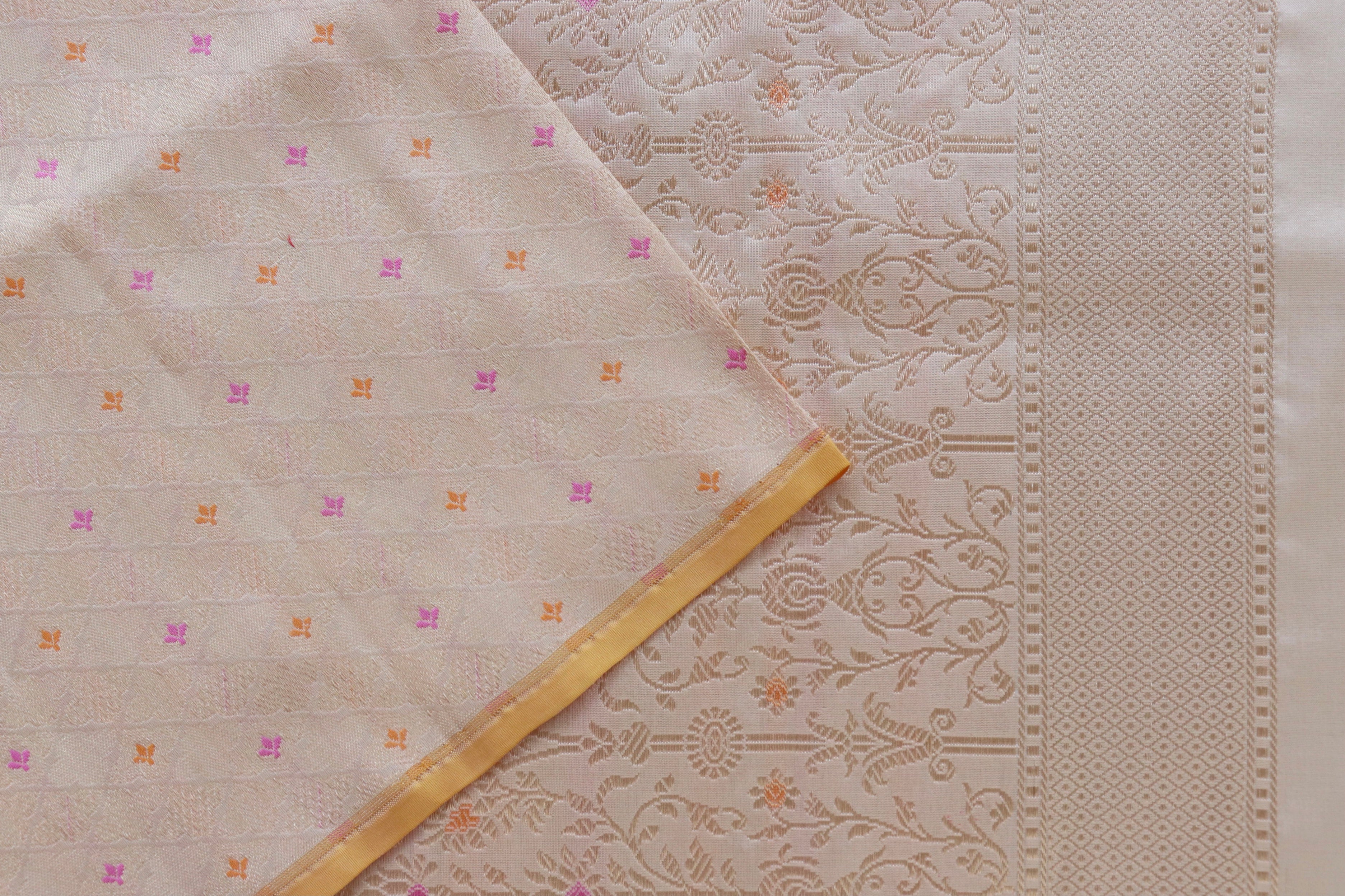 Ivory Meenadar Tanchoi Pure Silk Handloom Banarasi Saree