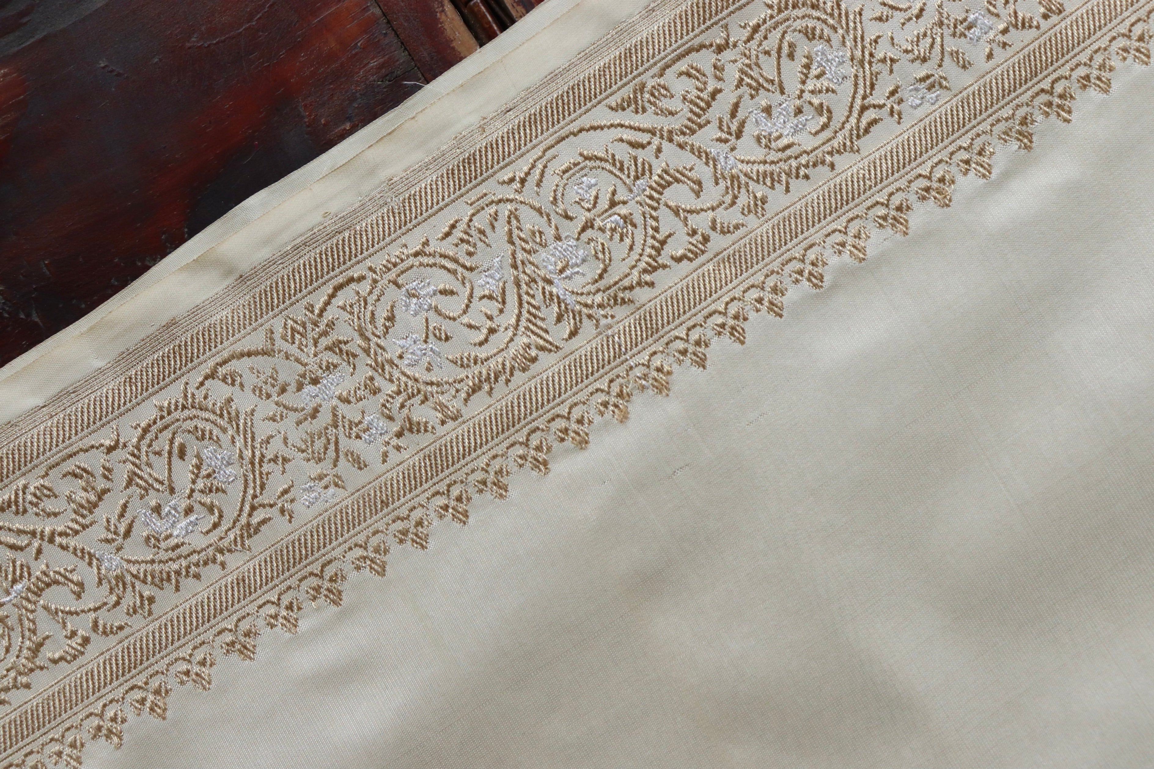 Ivory Sona Rupa Pure Silk Handloom Banarasi Saree