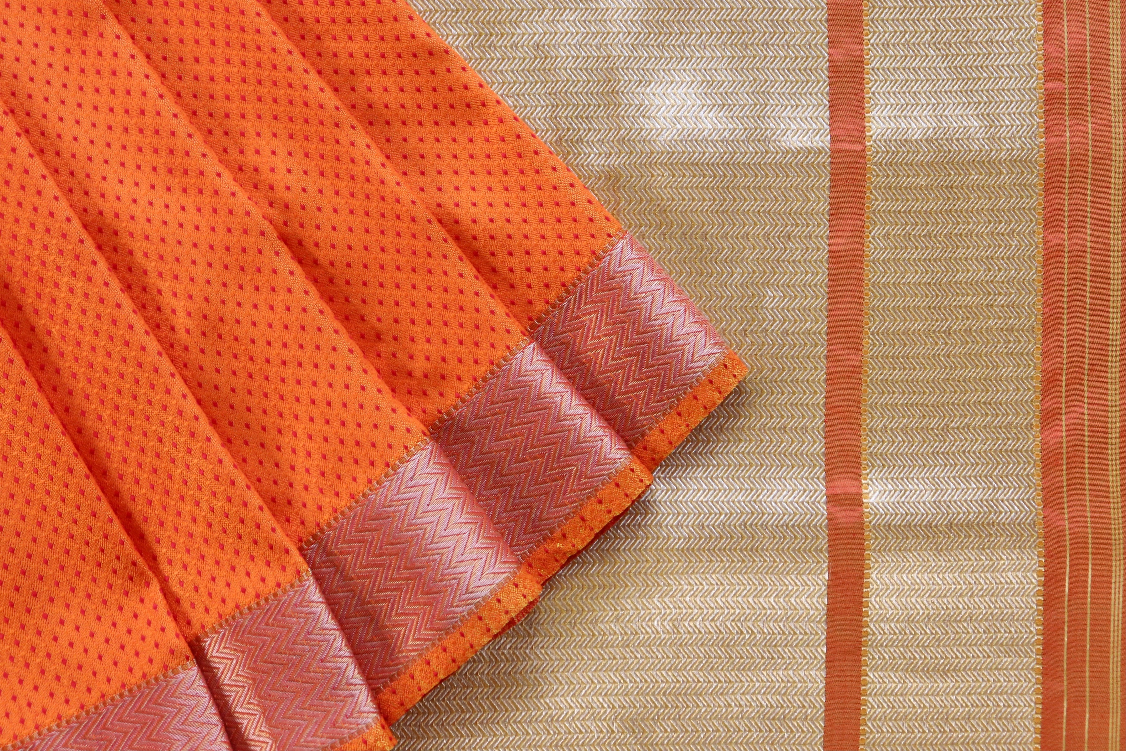 Red and Orange Do Rukhi Resham Handwoven Banarasi Tanchoi Silk Saree