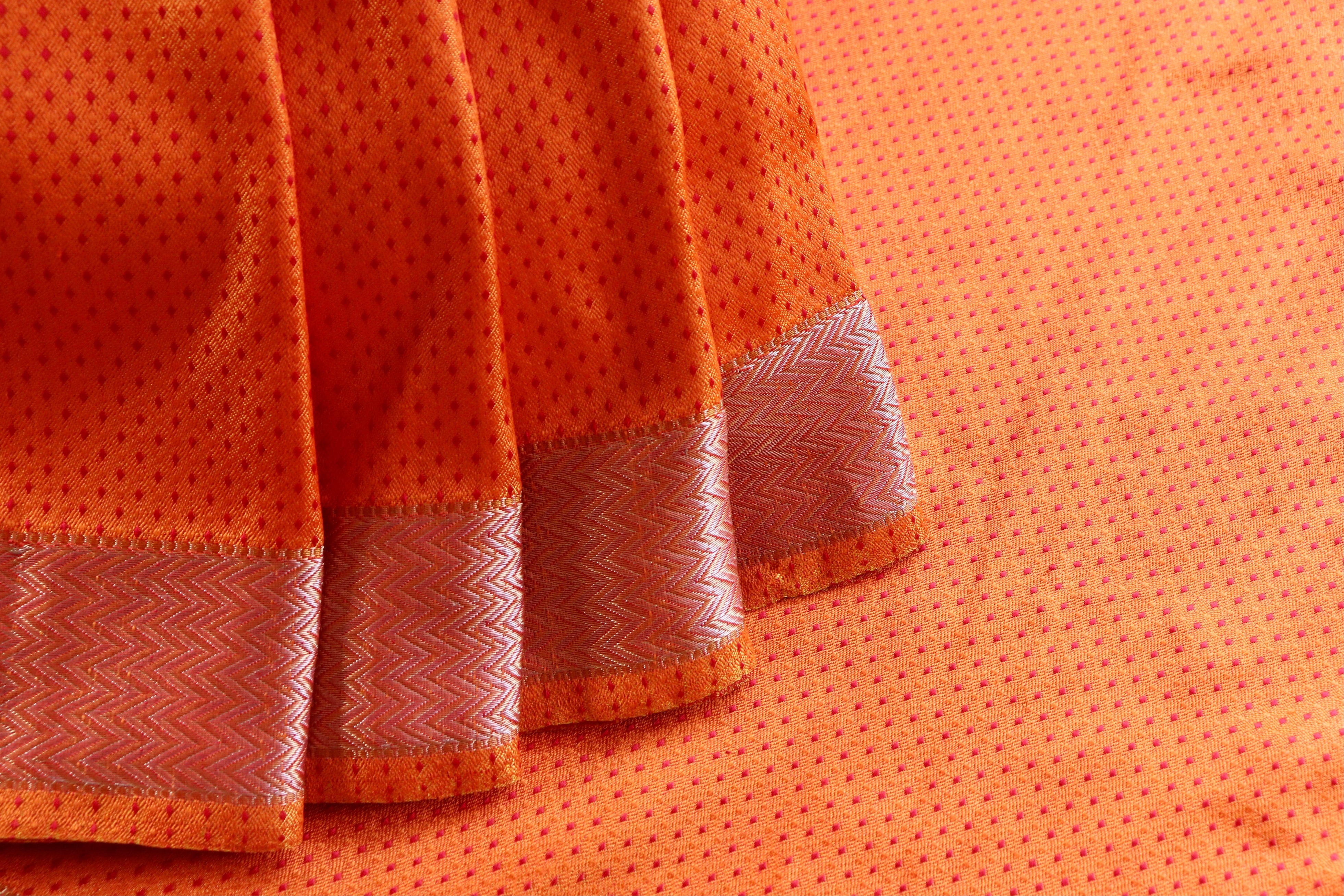 Red and Orange Do Rukhi Resham Handwoven Banarasi Tanchoi Silk Saree