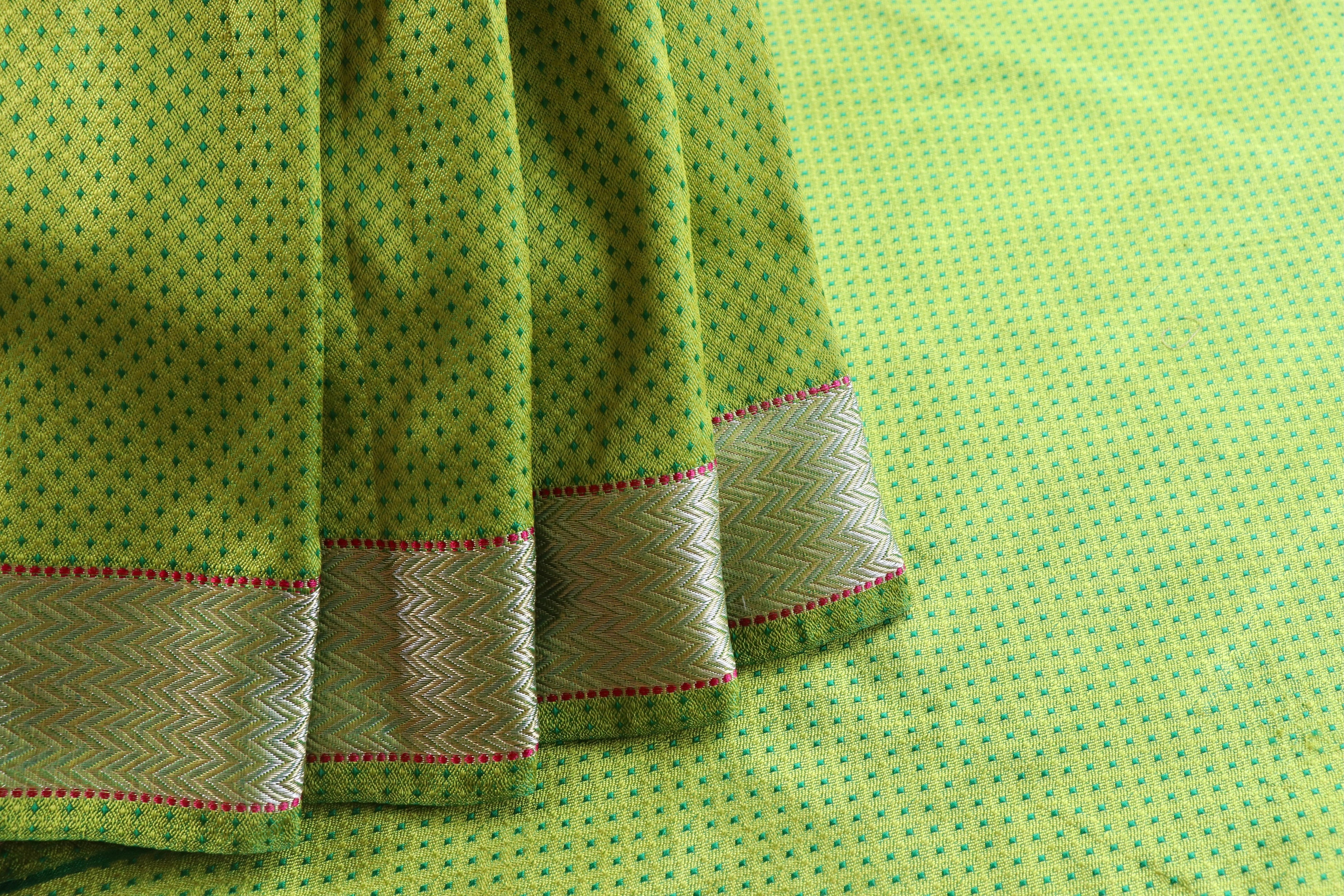 Shades Of Green Do Rukhi Resham Handwoven Banarasi Tanchoi Silk Saree
