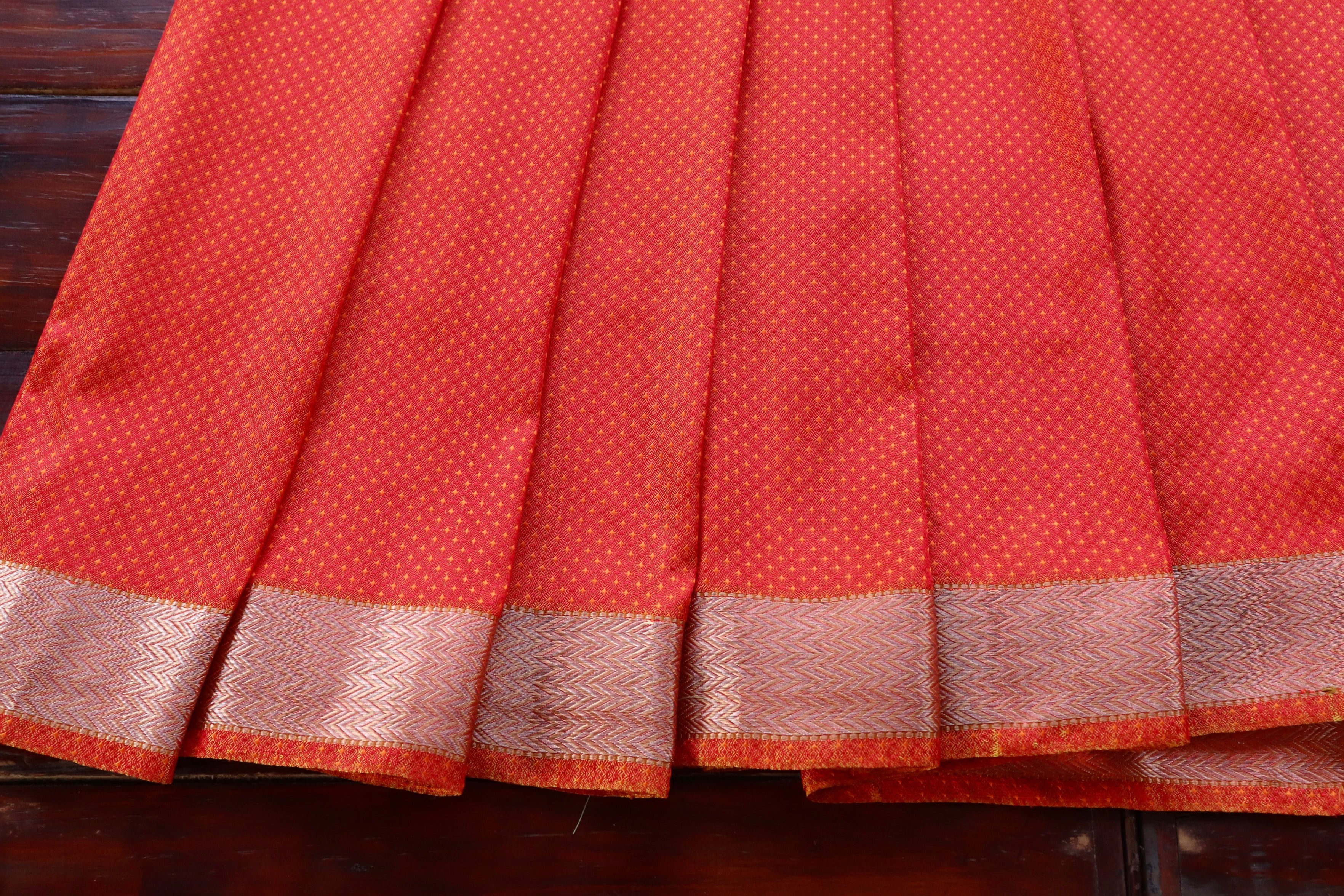 Red and Orange Do Rukhi Resham Handwoven Banarasi Tanchoi Silk Saree