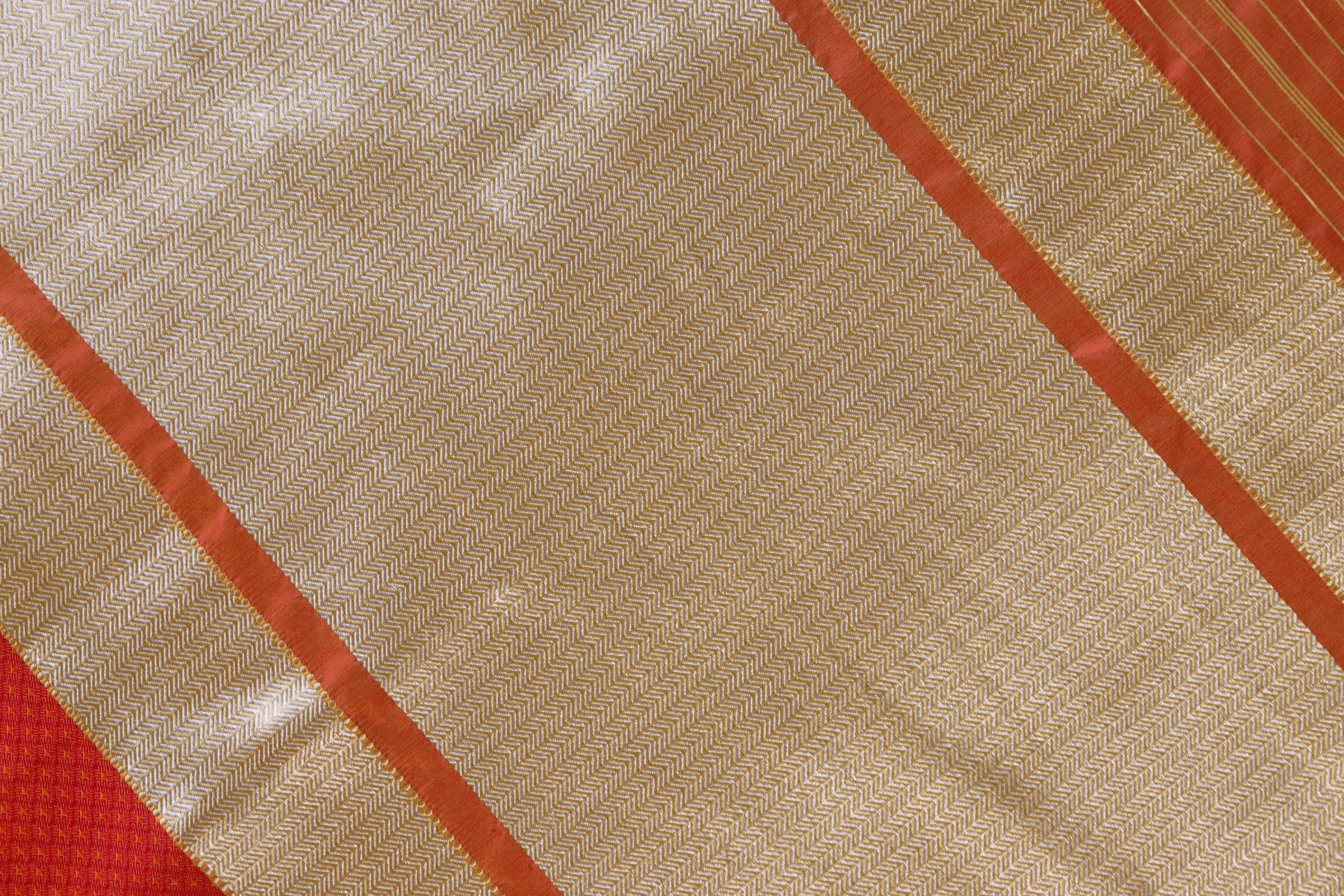 Red and Orange Do Rukhi Resham Handwoven Banarasi Tanchoi Silk Saree