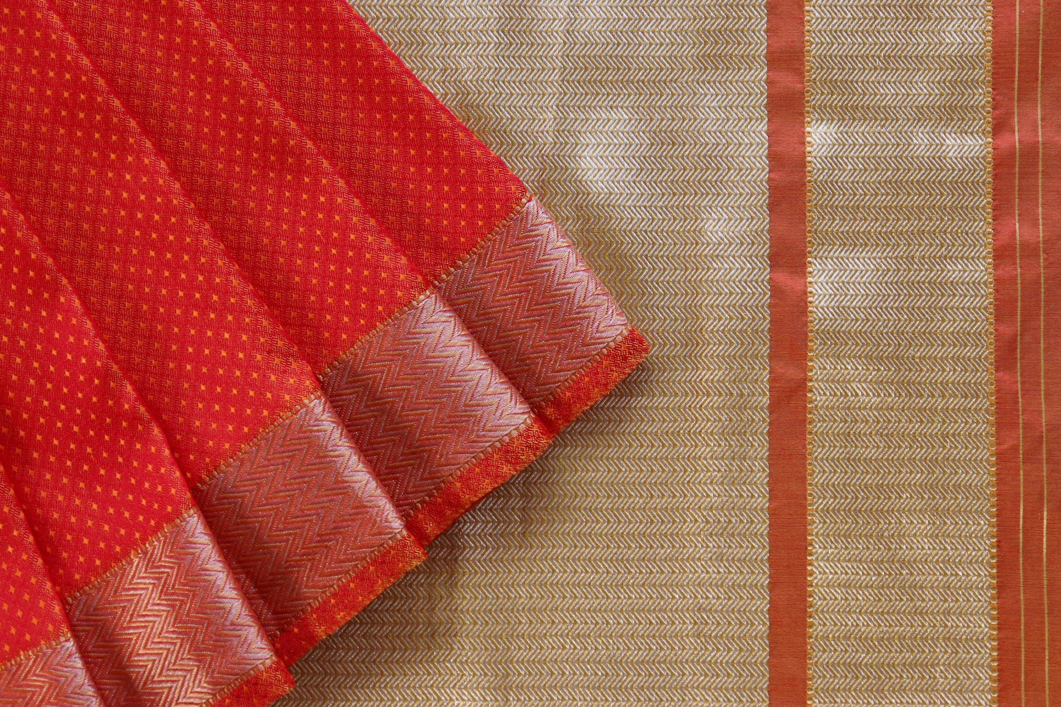 Red and Orange Do Rukhi Resham Handwoven Banarasi Tanchoi Silk Saree