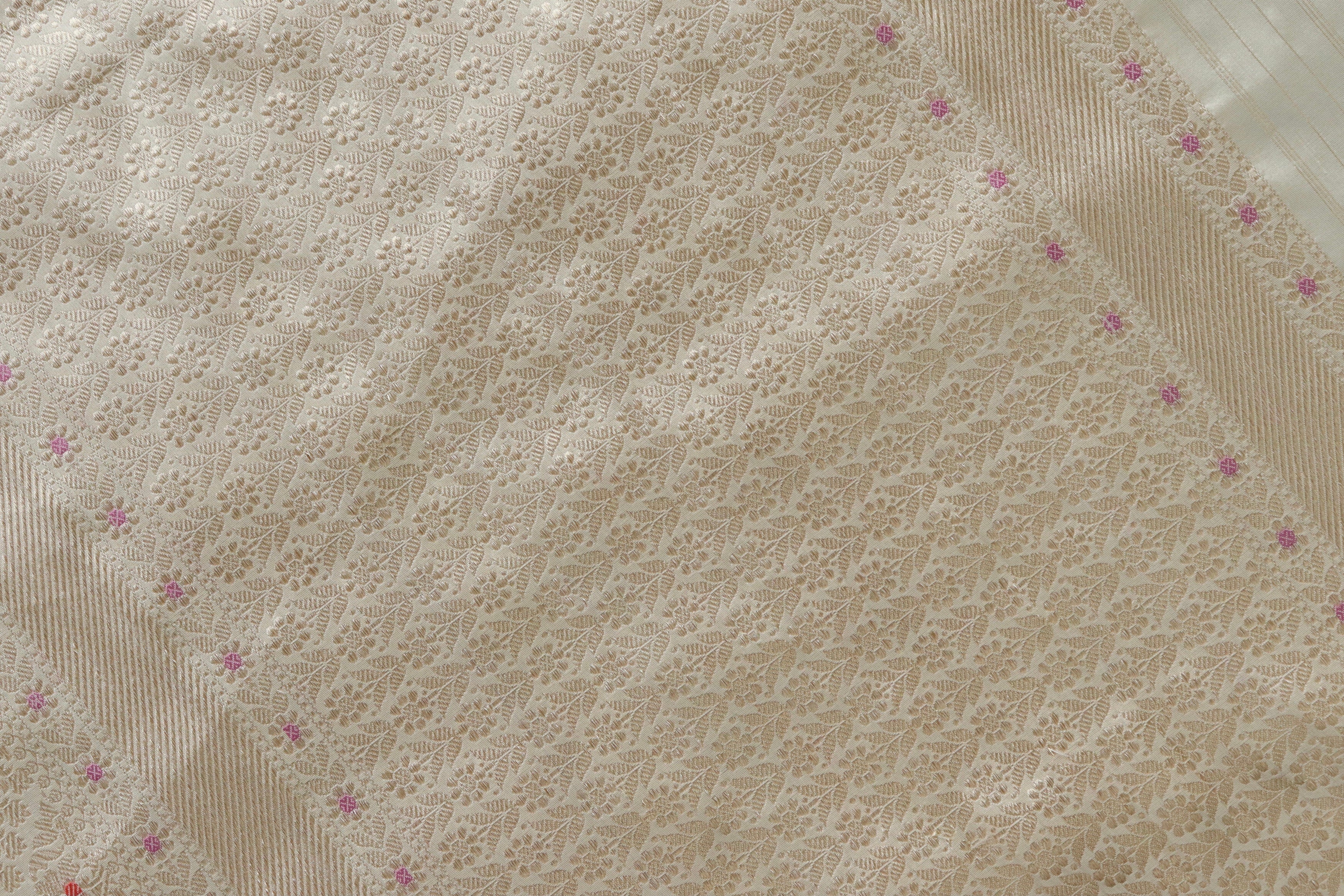 Cream Meenadar Adda Tanchoi Pure Silk Handloom Banarasi Saree