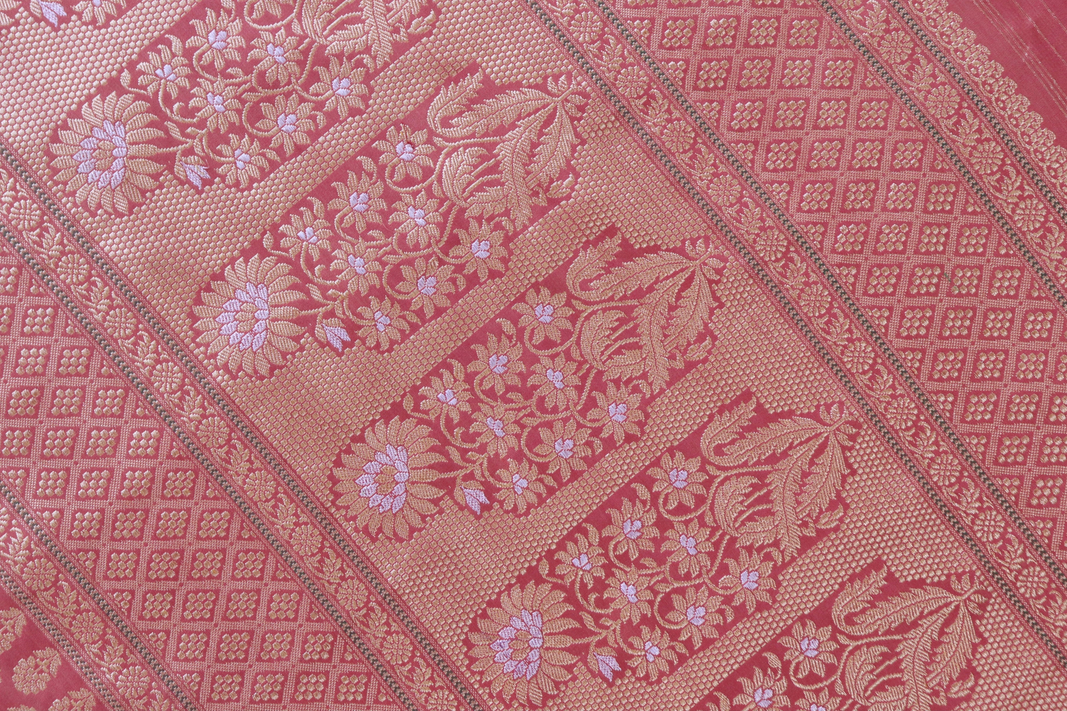 Salmon Pink Peacock Motif Pure Silk Handloom Banarasi Saree