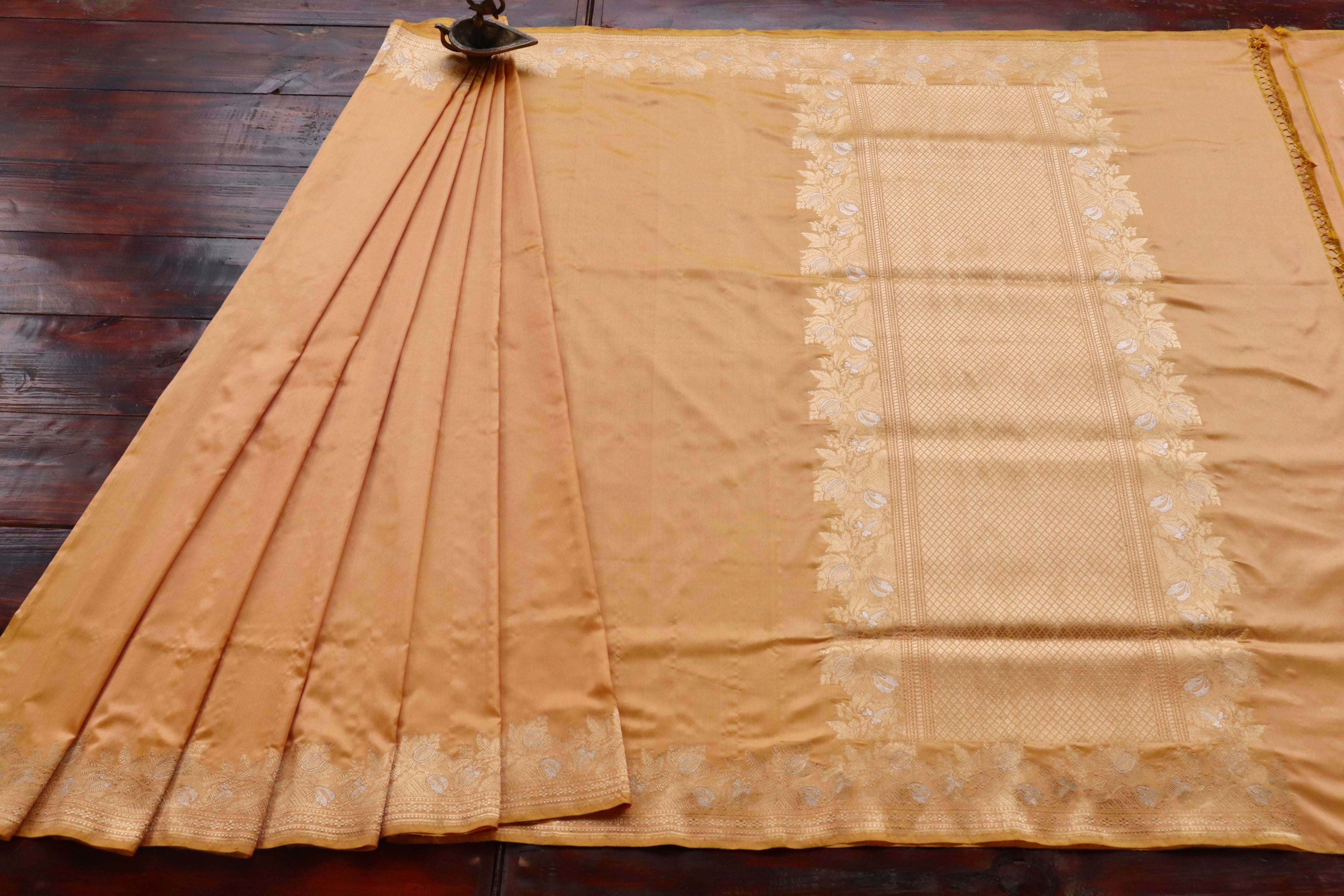 Peach Katan Silk  Handloom Banarasi Saree