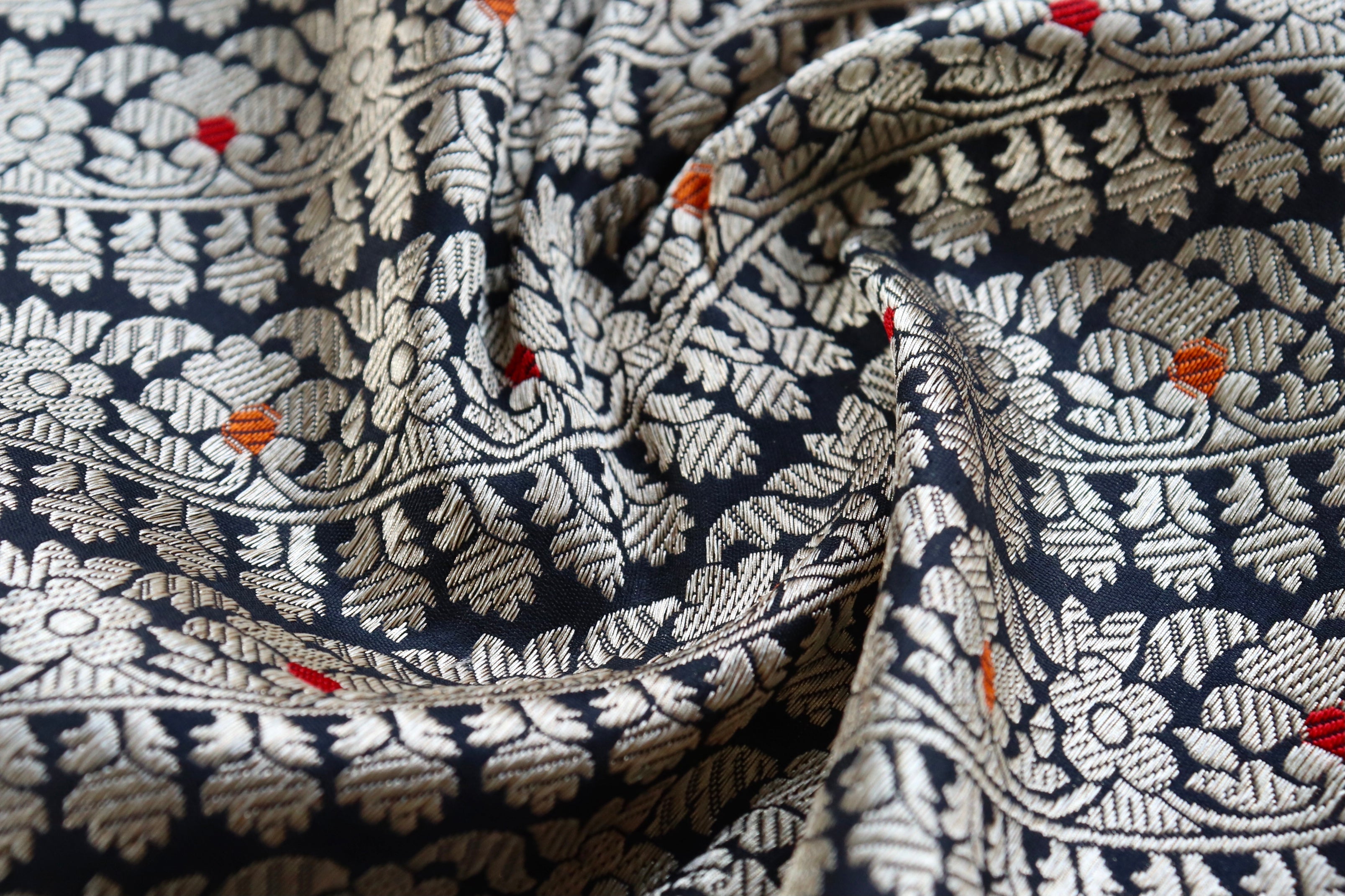 Black Meenadar Adda Tanchoi Pure Silk Handloom Banarasi Saree