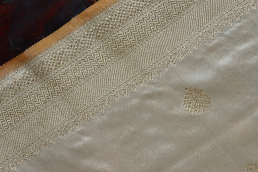 Cream Katan Silk Leaf Motif Banarasi Saree | Stuti Weaves