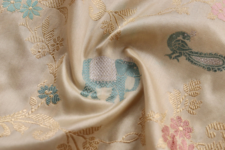Ivory Kadhua Shikargah Pure Silk Handloom Banarasi Saree