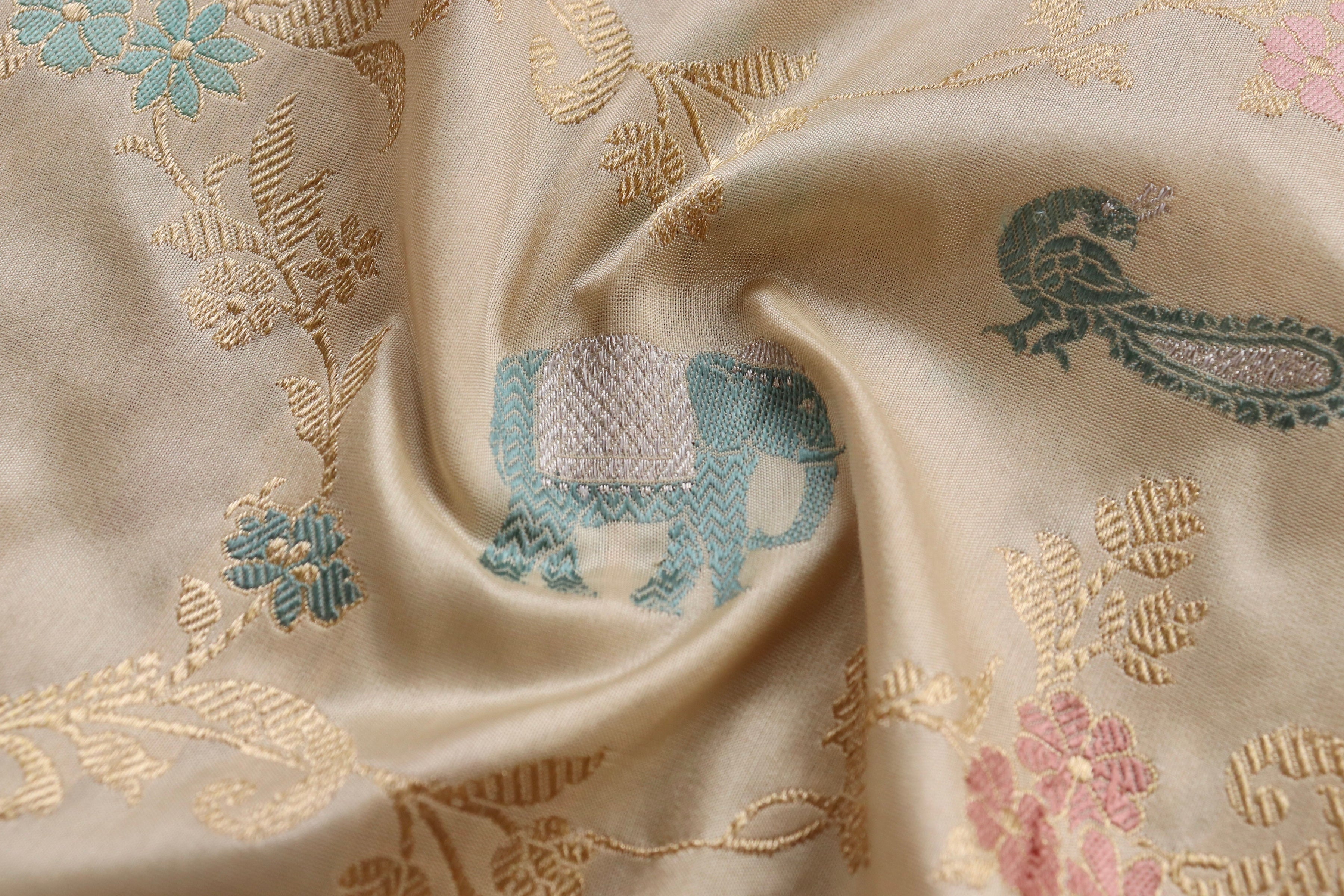 Ivory Kadhua Shikargah Pure Silk Handloom Banarasi Saree