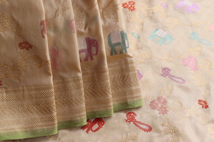 Ivory Kadhua Shikargah Pure Silk Handloom Banarasi Saree