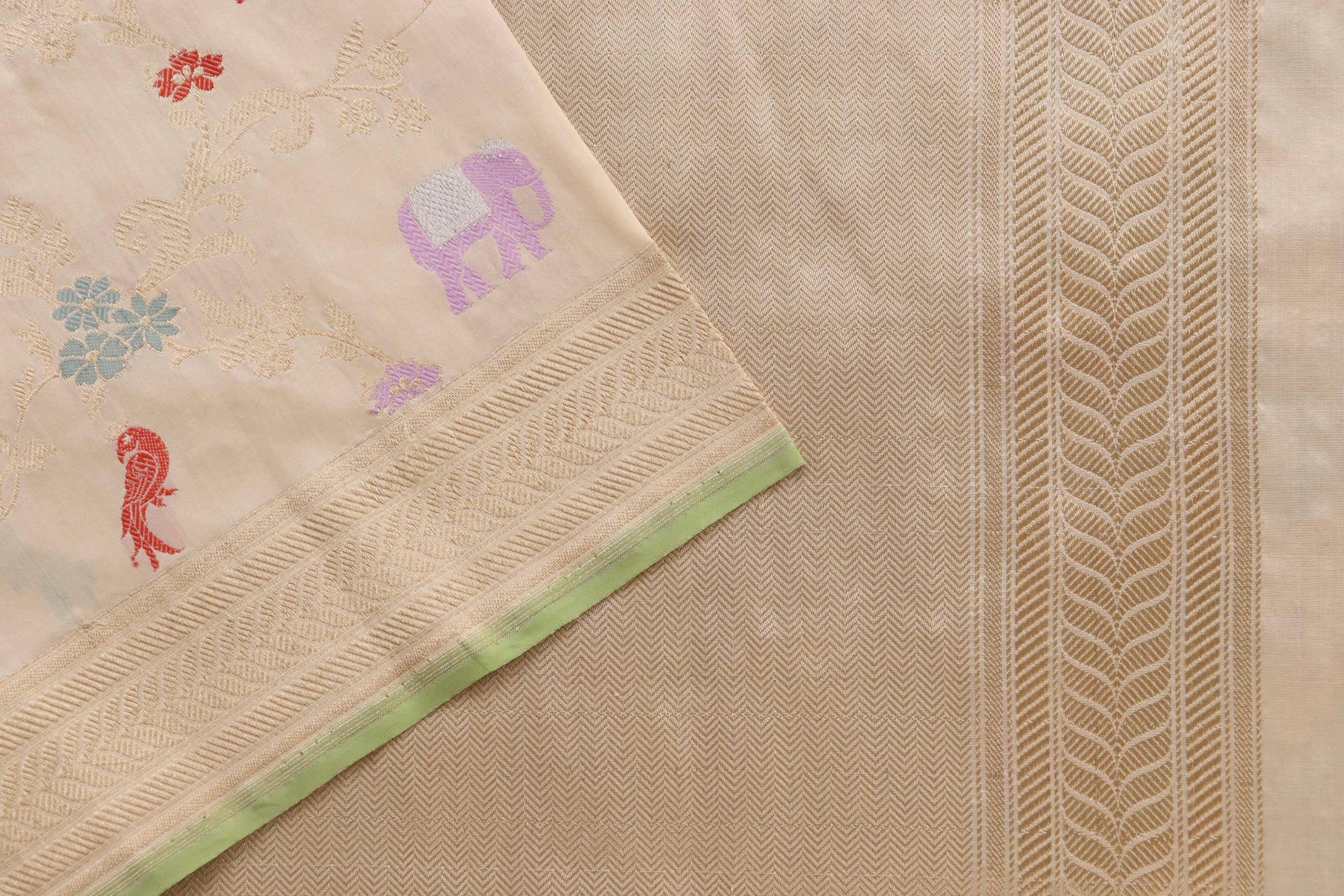 Ivory Kadhua Shikargah Pure Silk Handloom Banarasi Saree