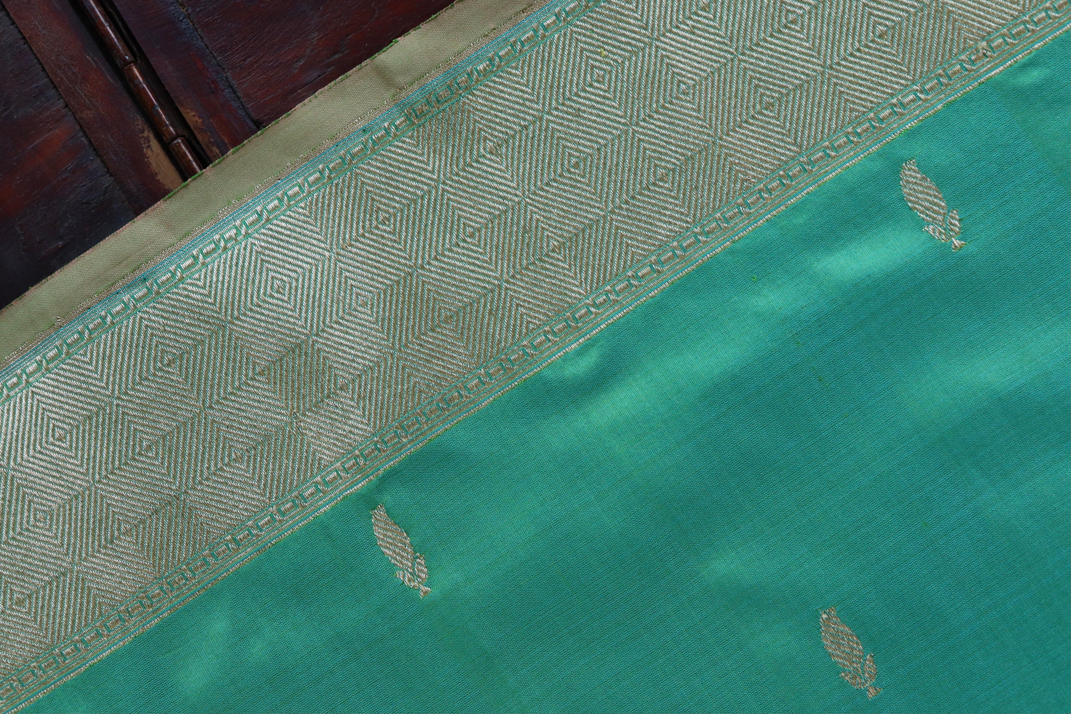 Sea Green Kairy Kuniya Pure Silk Handloom Banarasi Saree